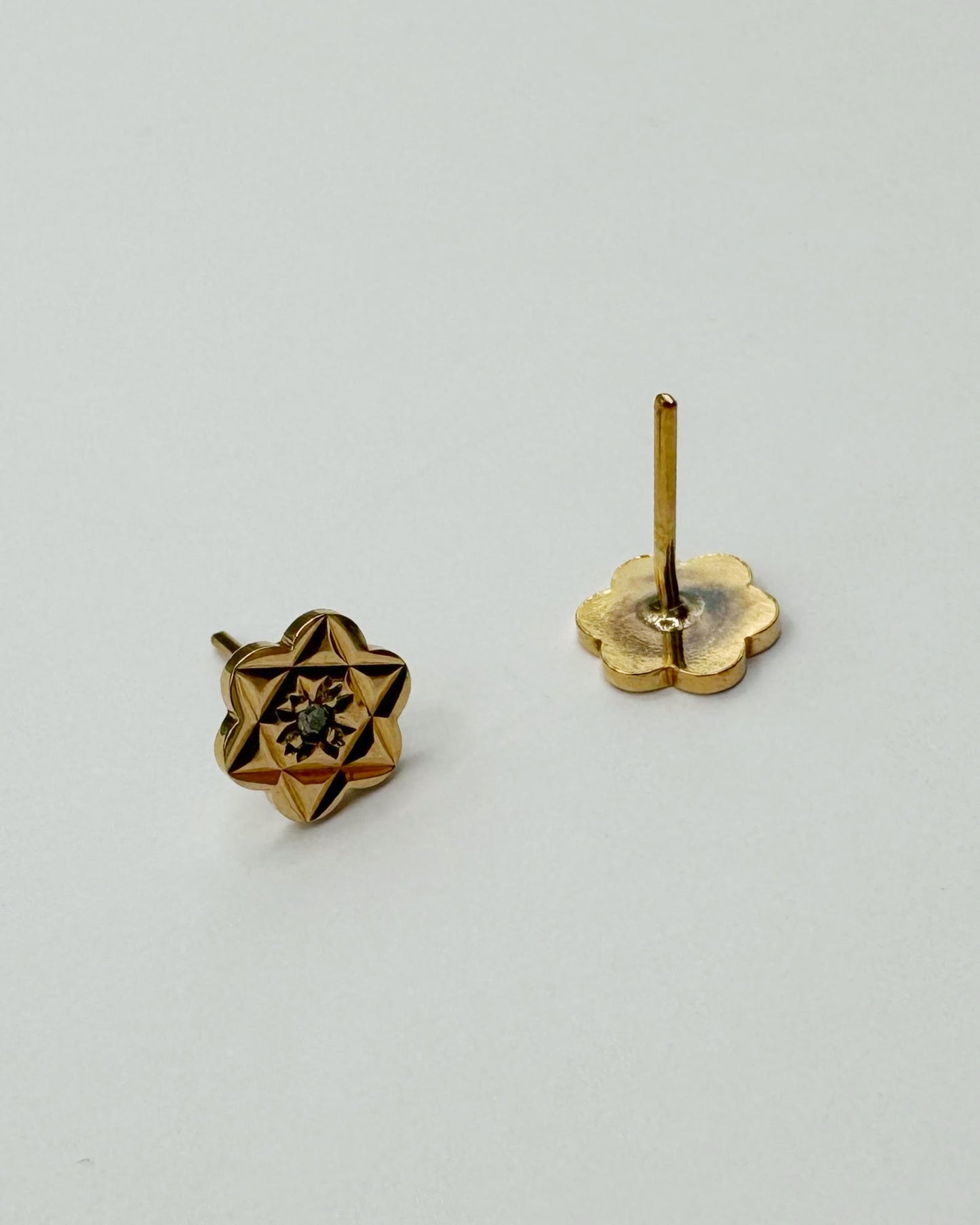 9ct Antique diamond starflower studs