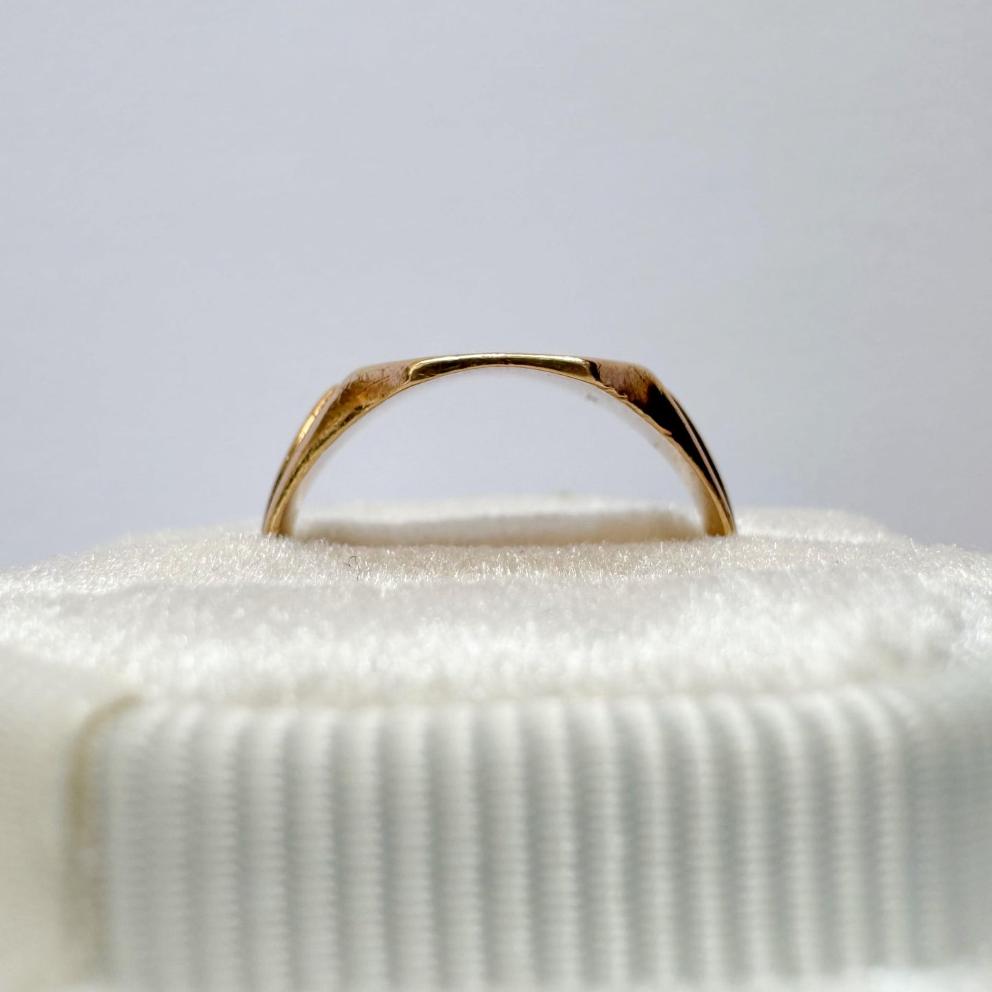 9ct Vintage Sunburst signet ring