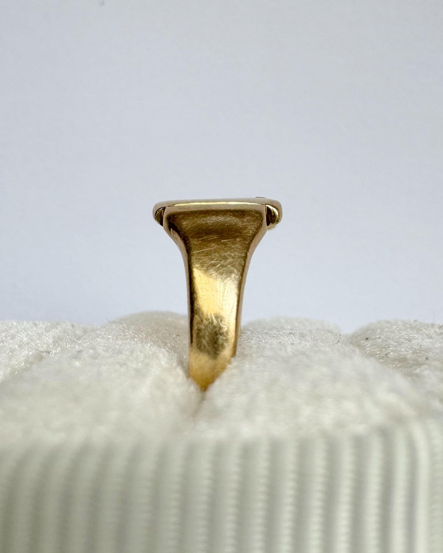 9ct Vintage diamond starburst signet ring
