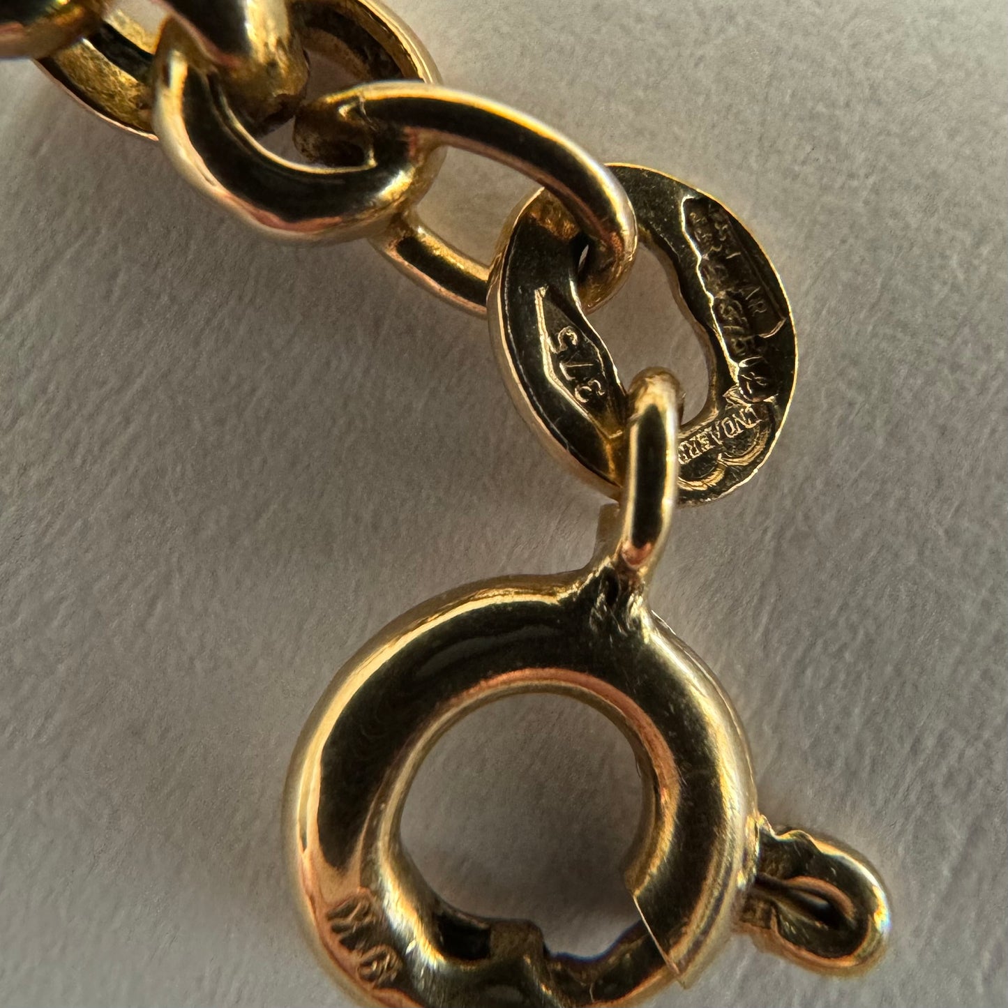 9ct Vintage UnoAerre thick belcher chain