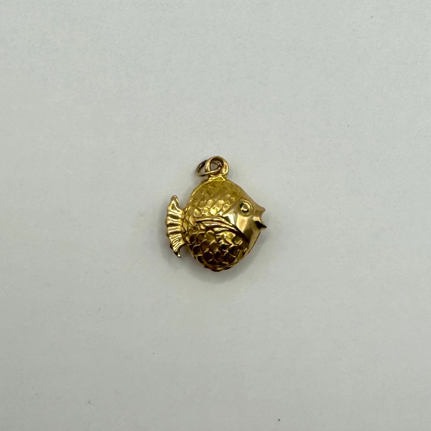 9ct Puffy gold fish charm
