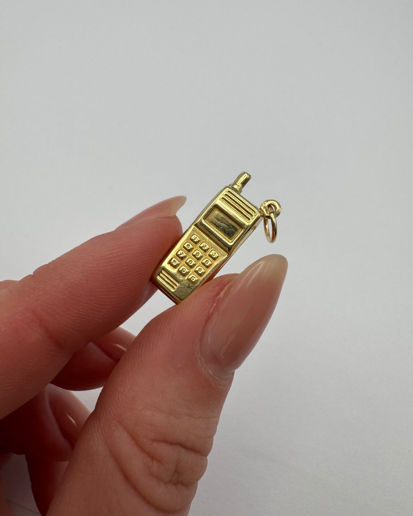 9ct Vintage mobile charm