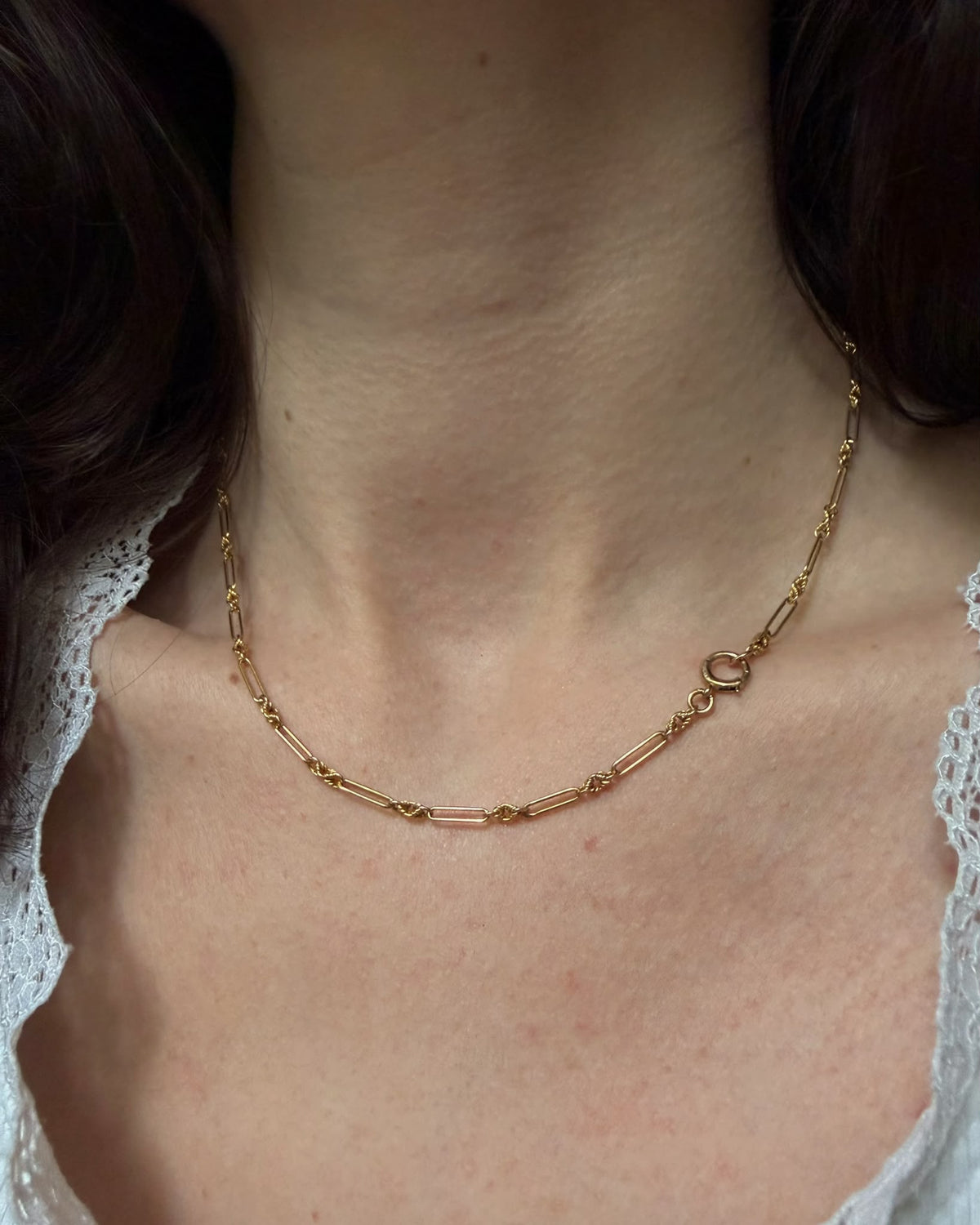 9ct Vintage love knot chain with bolt clasp