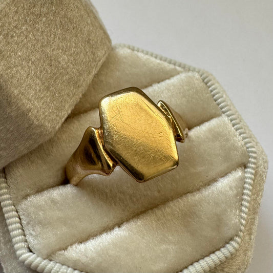 9ct Chester signet ring