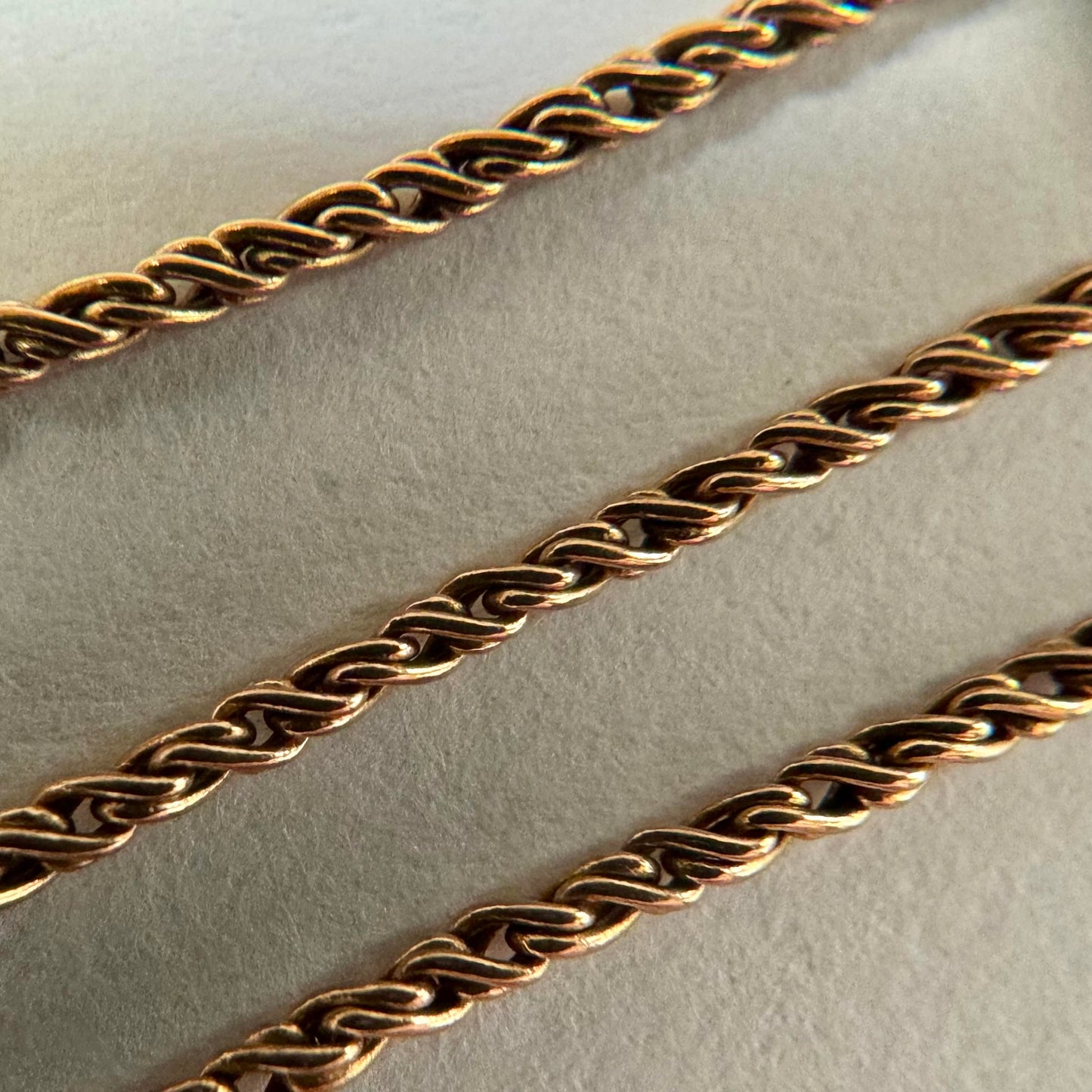 9ct Vintage three strand bradcelet