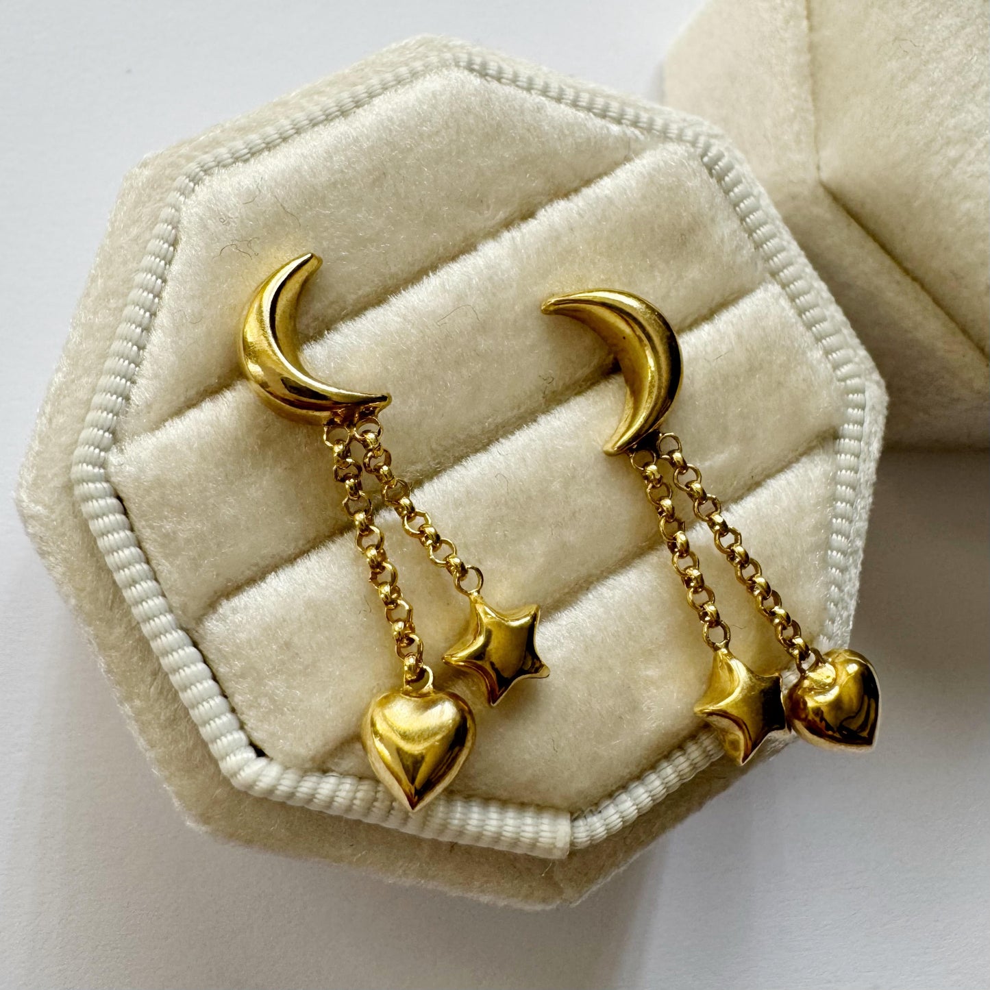 9ct Vintage moon & star love earrings