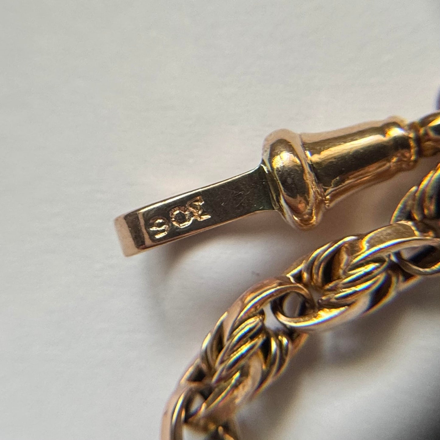 9ct Antique love knot extender with dog clip