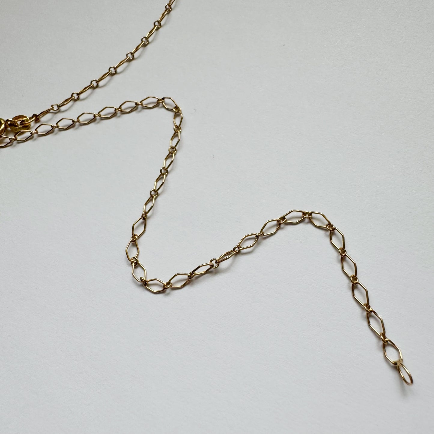 9ct Vintage marquise chain