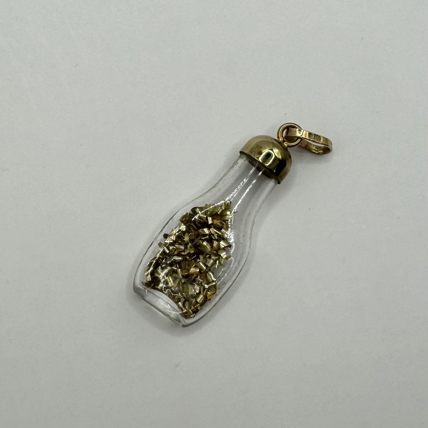 9ct Vintage glass shaker bottle with gold flakes & cap