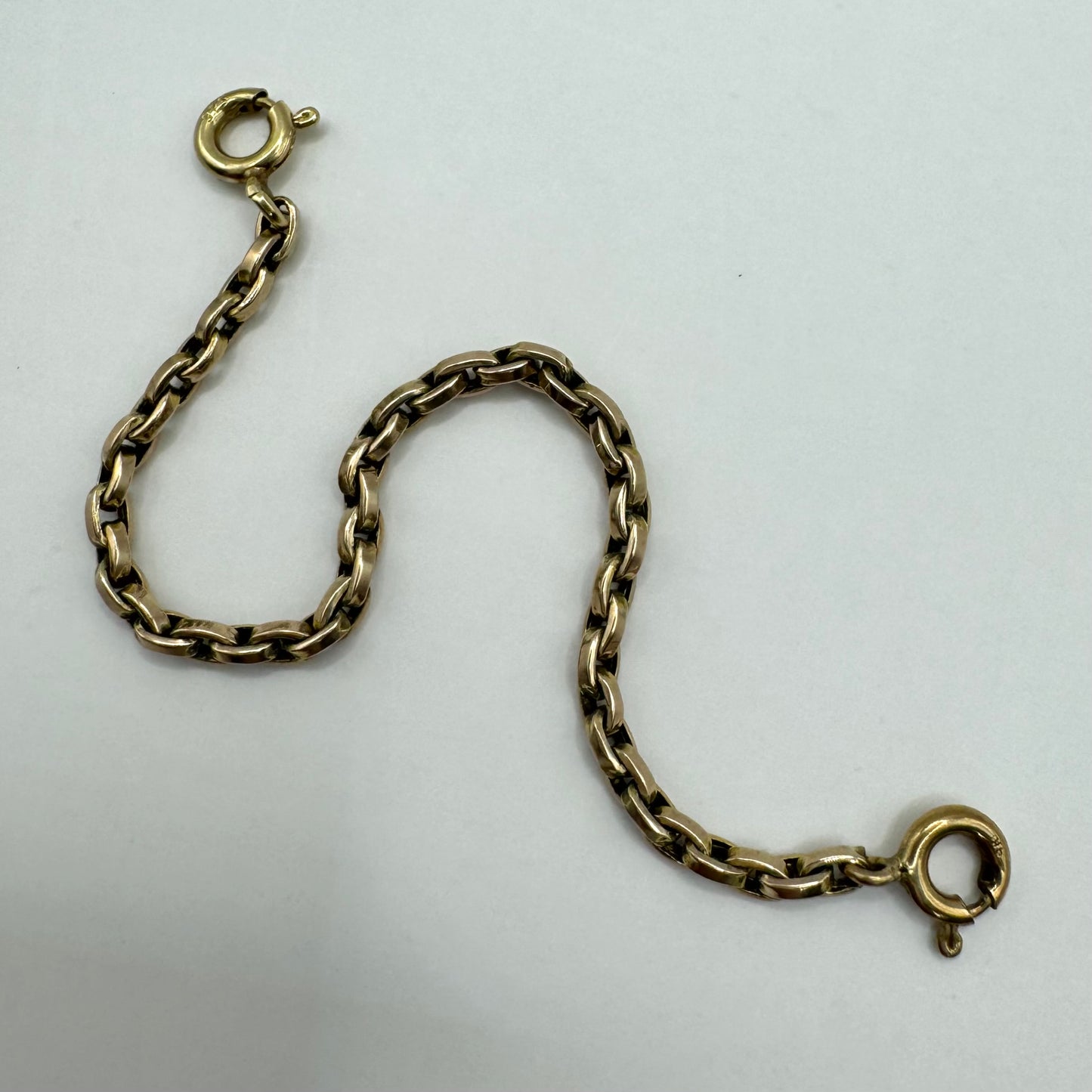 9ct Antique chain extender with two bolt clasps