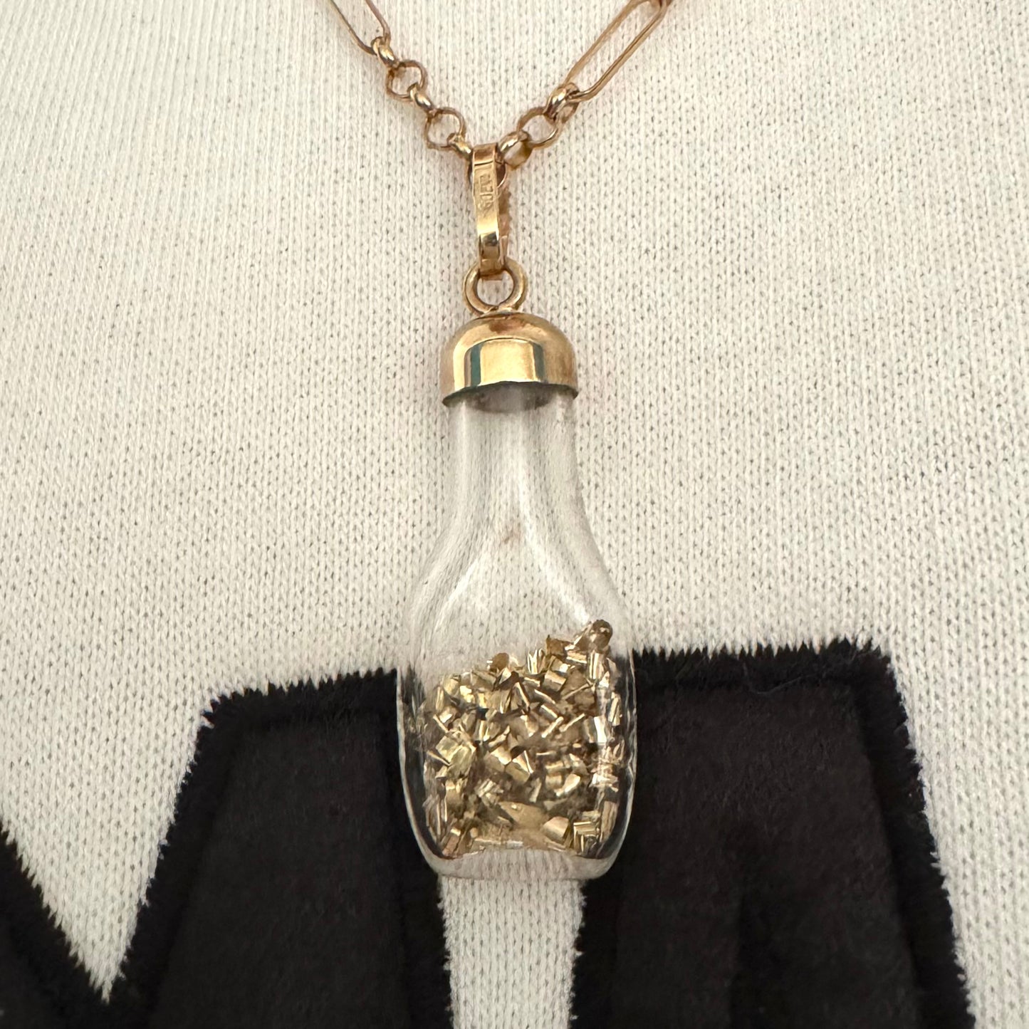 9ct Vintage glass shaker bottle with gold flakes & cap