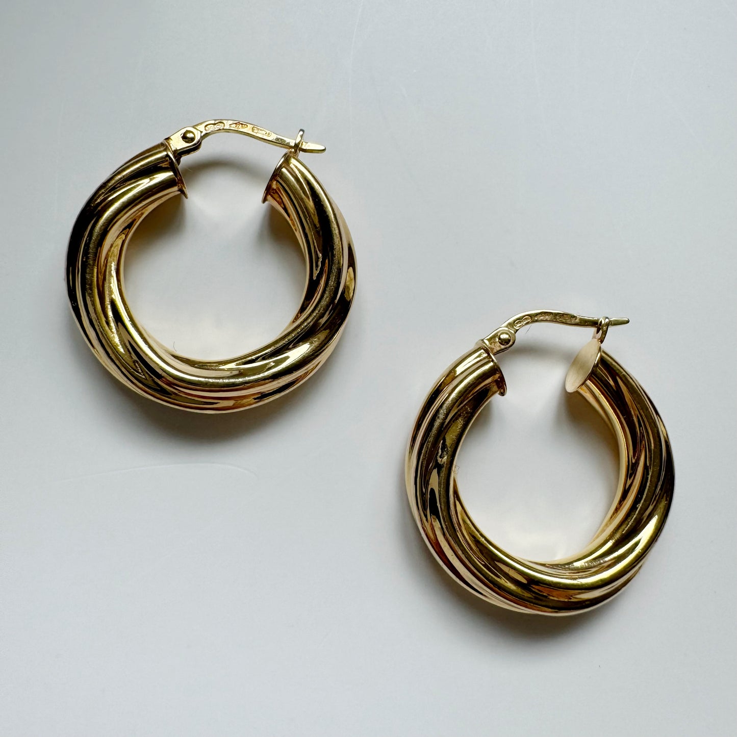 9ct UnoAerre chunky twist hoops