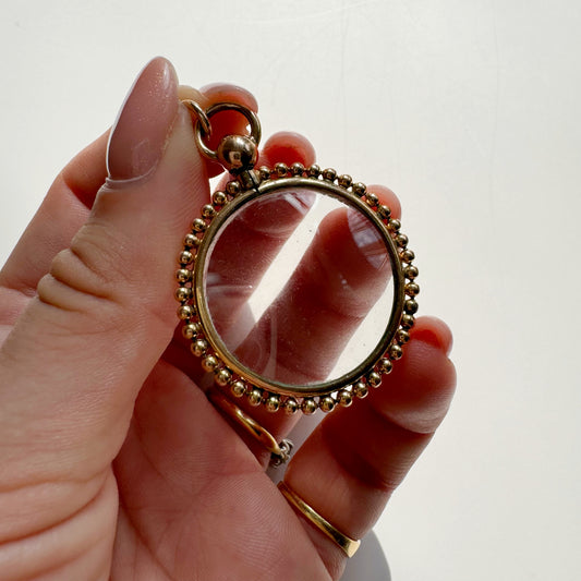 9ct Vintage ball glass shaker locket