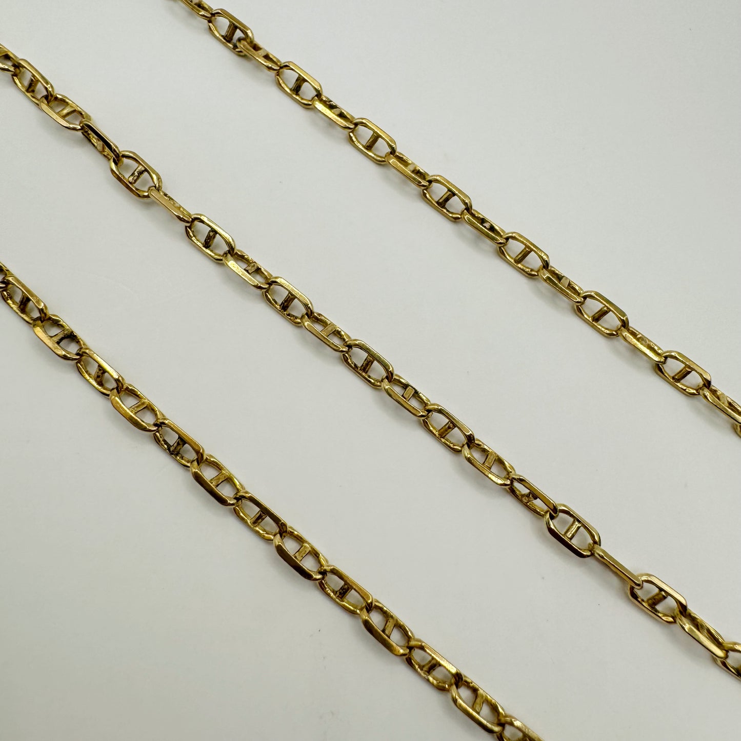 9ct Vintage semi flat mariner chain