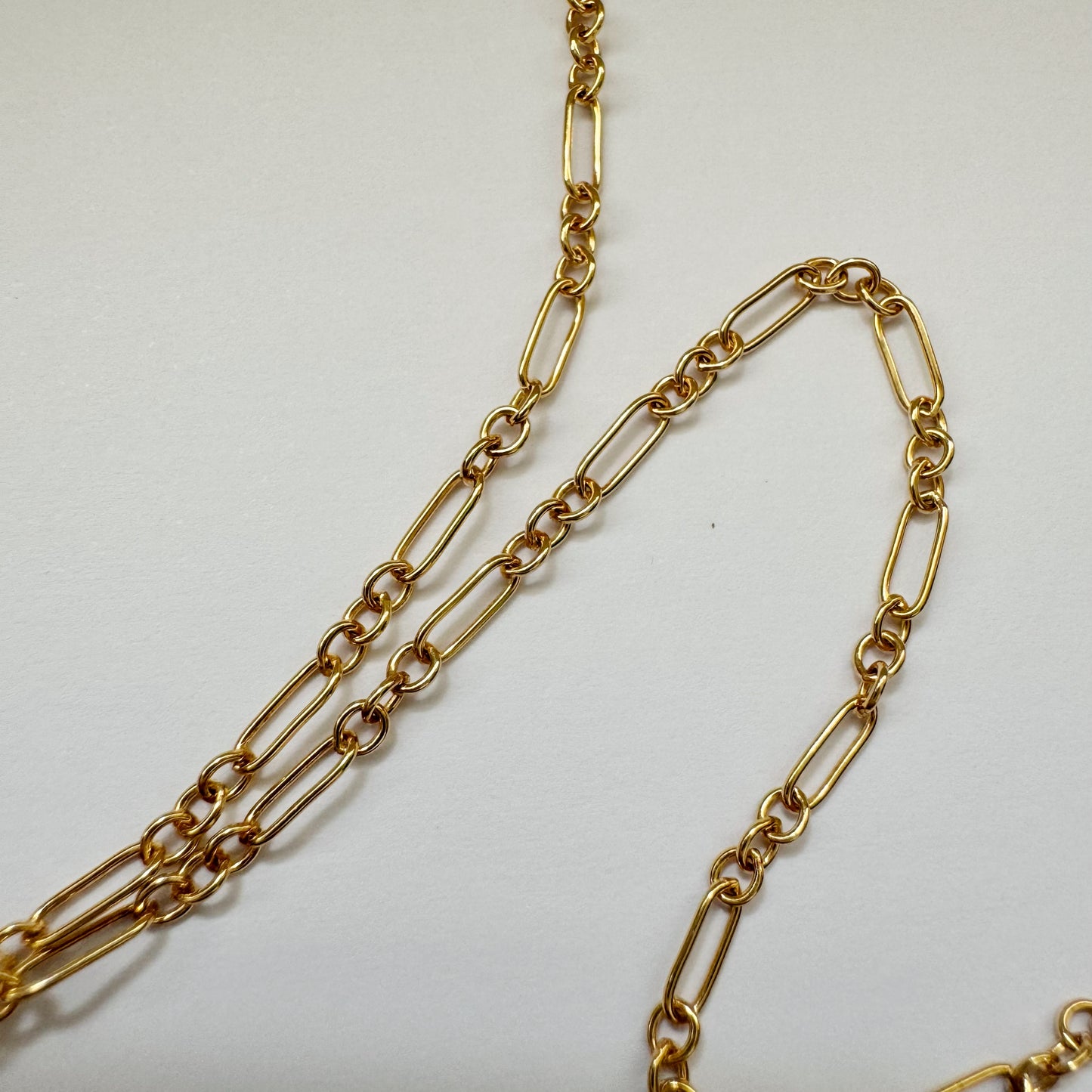 9ct UnoAerre vintage dainty fetter chain