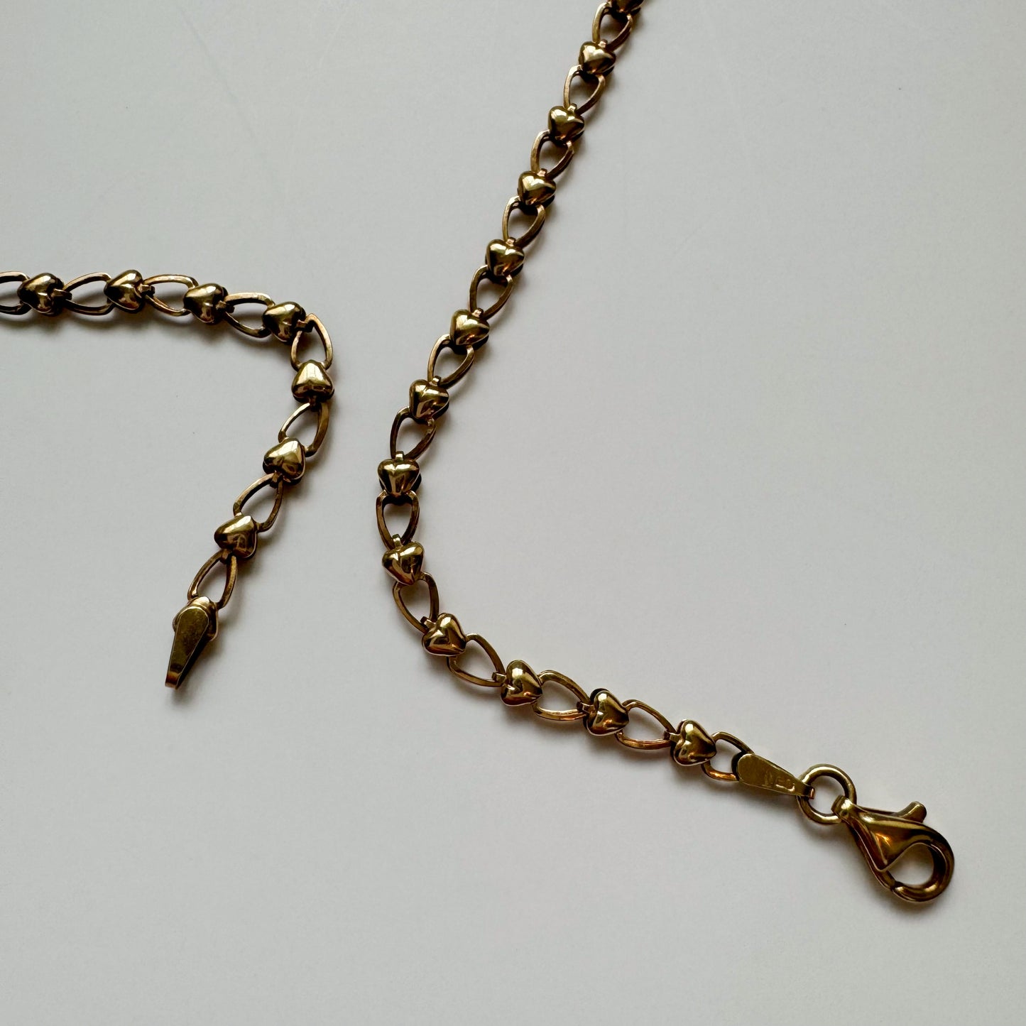 9ct Vintage heart link chain