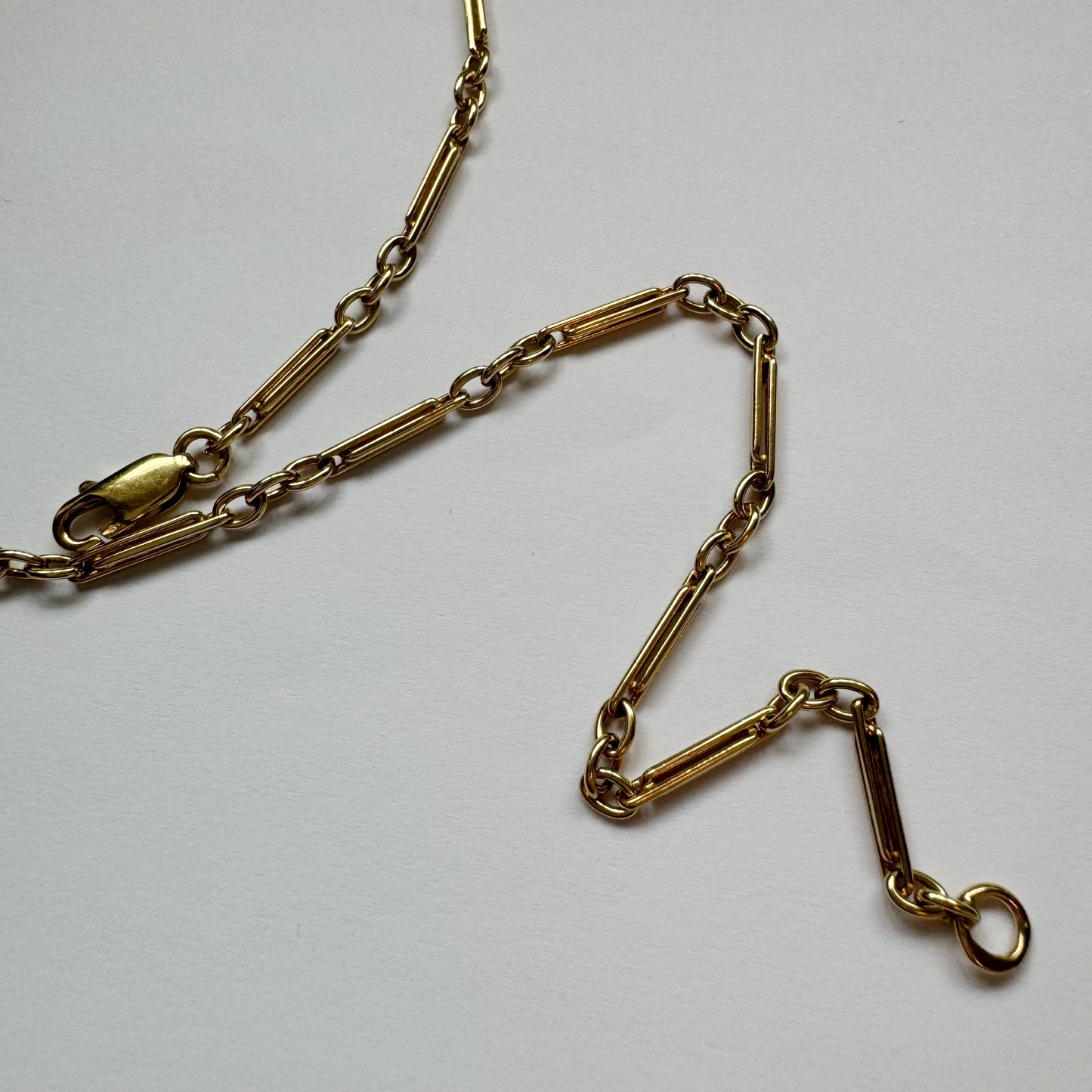 9ct Vintage darling trombone chain