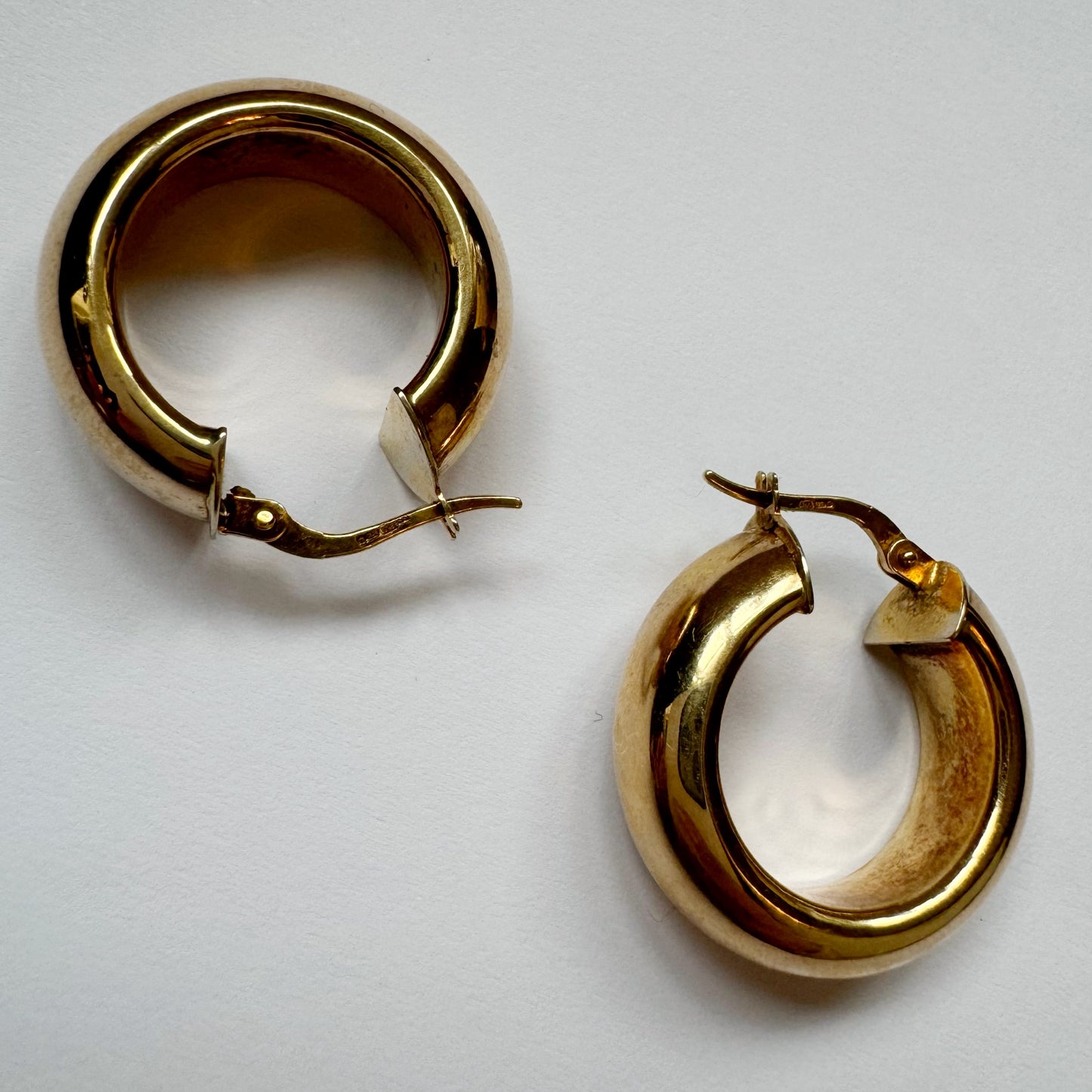 9ct Vintage large puffy hoops