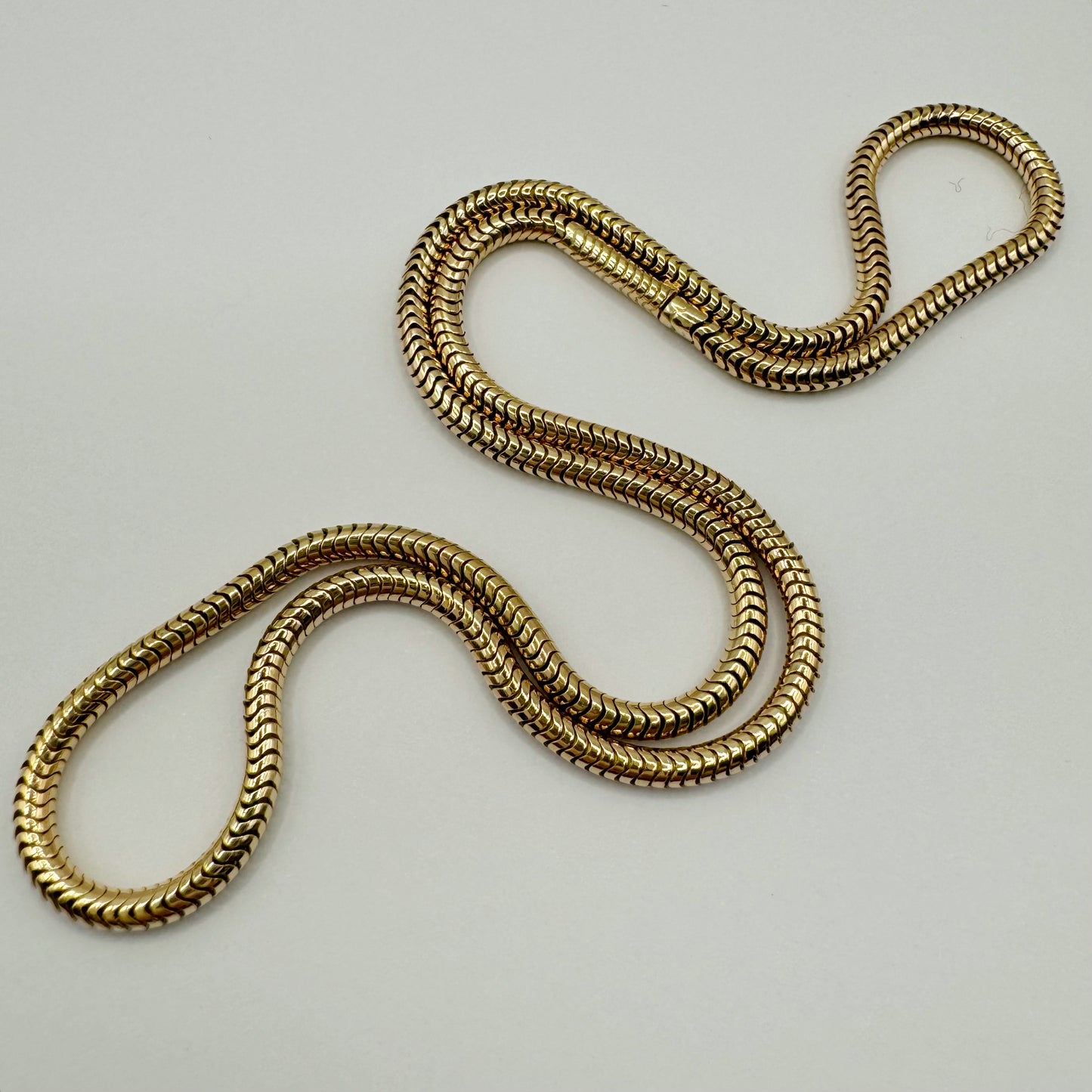 9ct Vintage hidden clasp snake chain