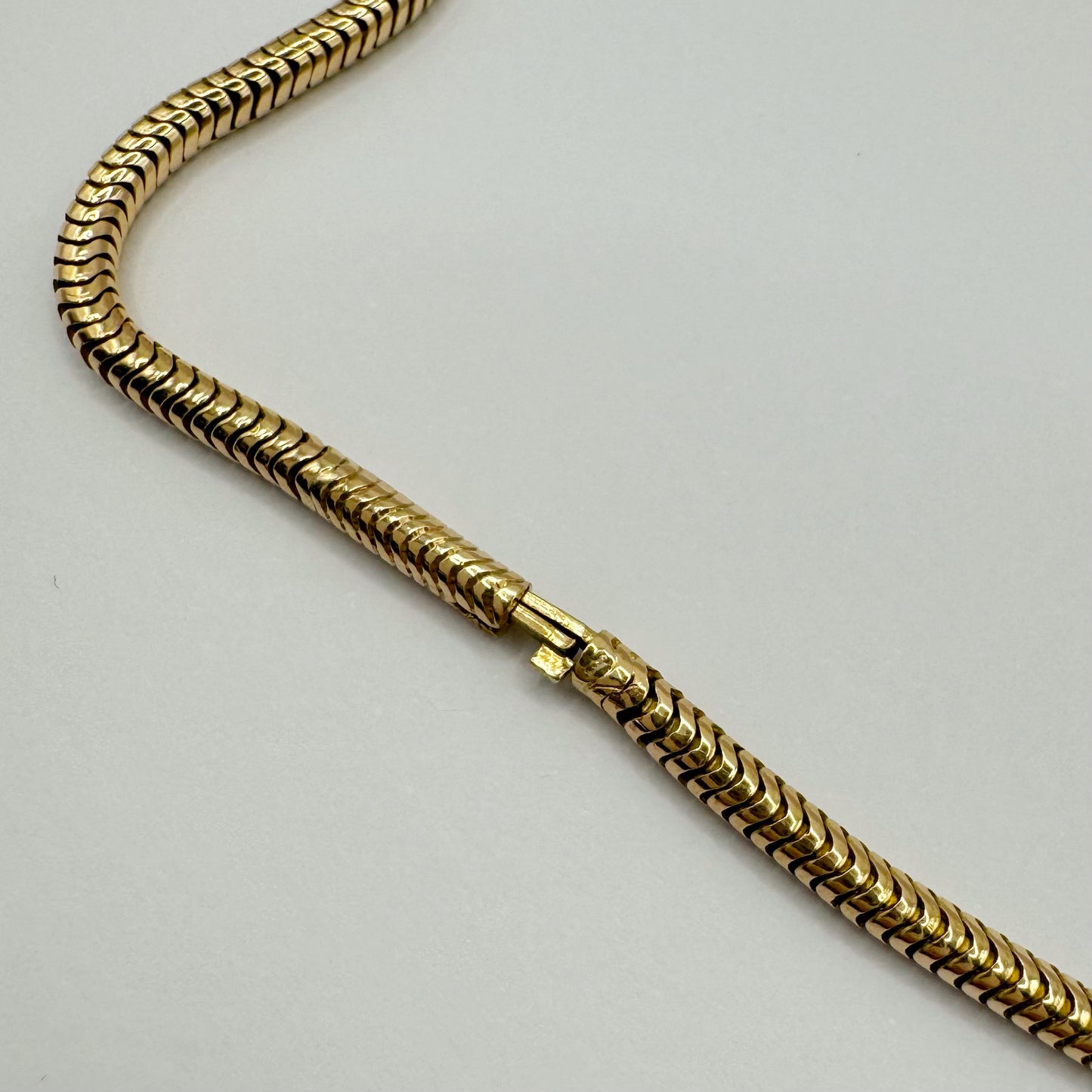 9ct Vintage hidden clasp snake chain