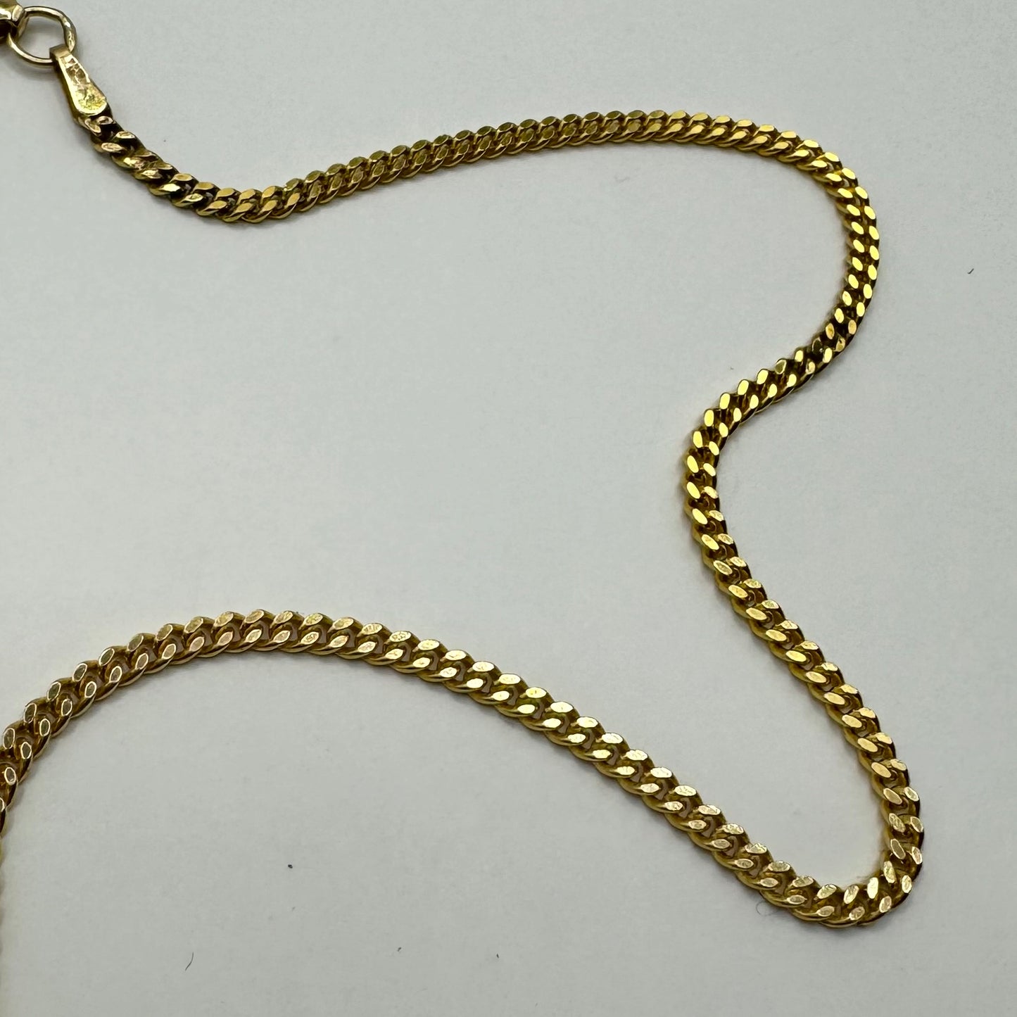 9ct Baby curb link chain