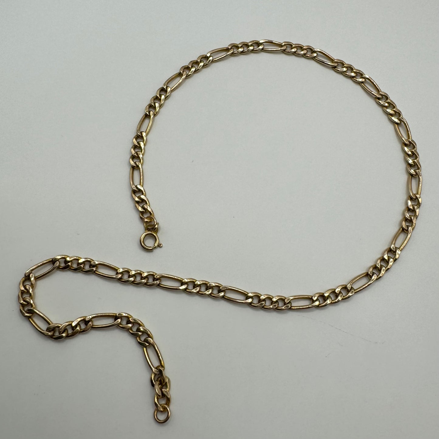 9ct Puffy hollow link figaro chain