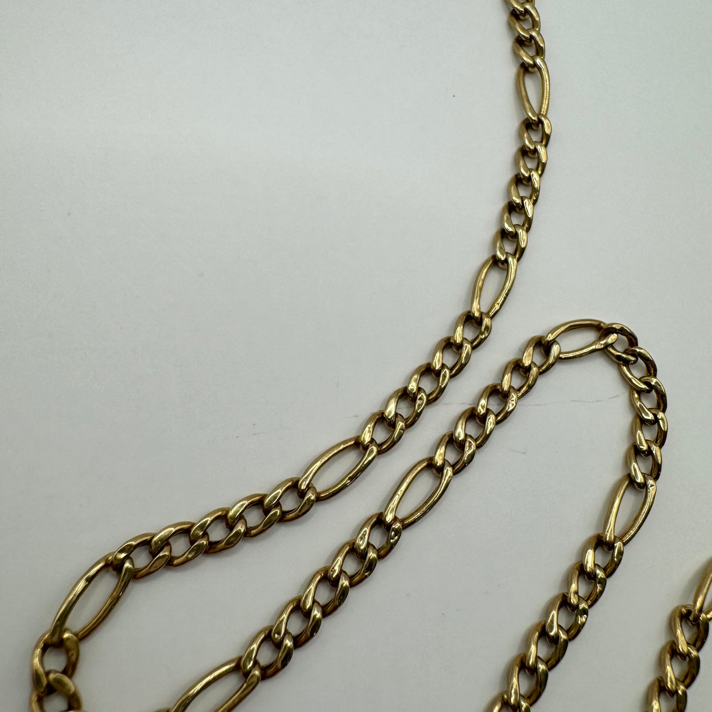 9ct Puffy hollow link figaro chain