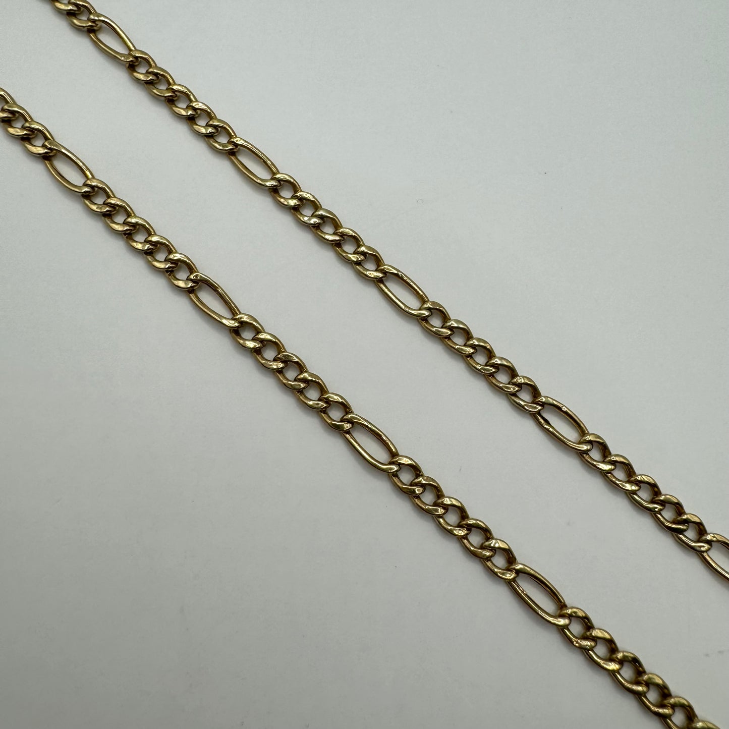 9ct Dainty figaro chain