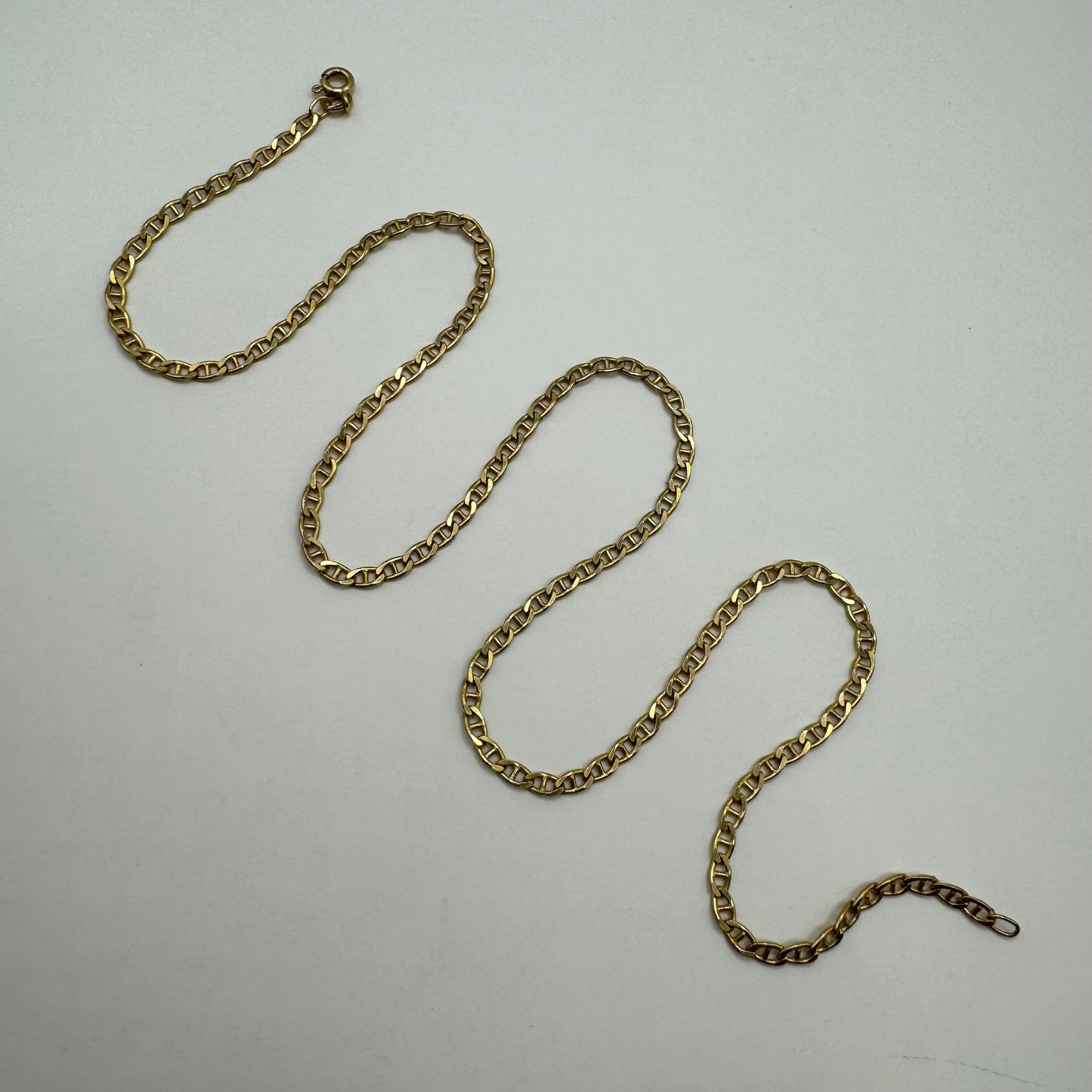 9ct Flat mariner/anchor link chain