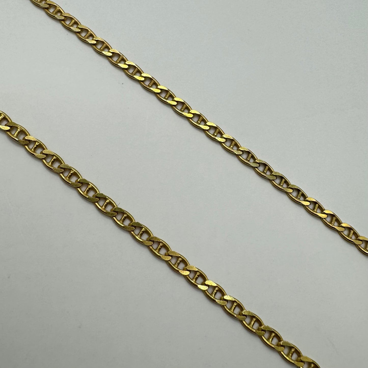 9ct Flat mariner/anchor link chain