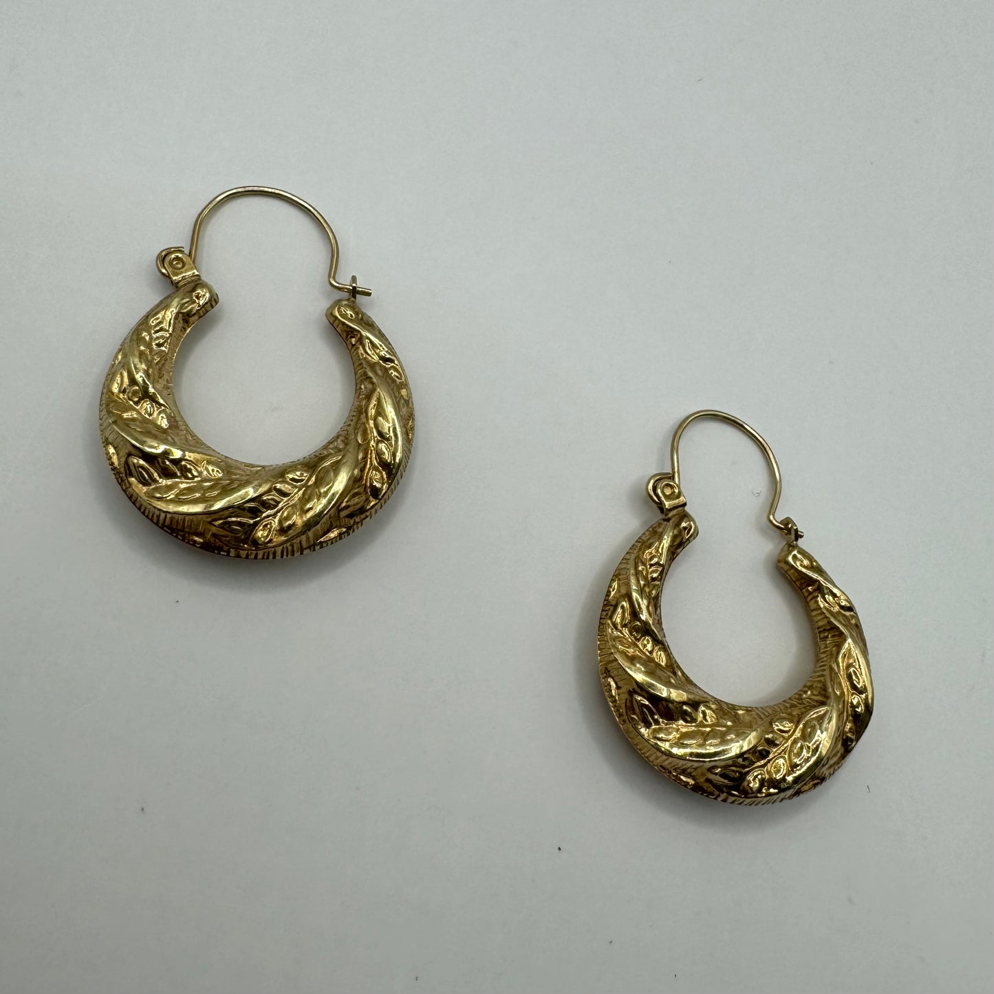 9ct Vintage leaf embossed creole hoops