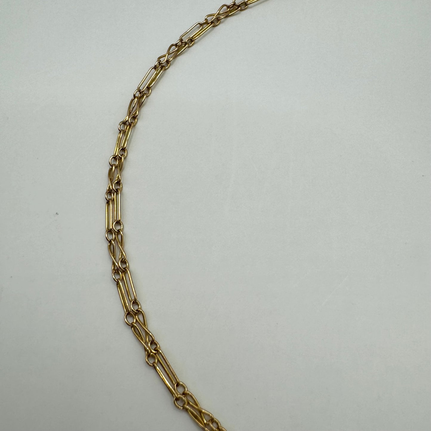 15ct Antique Victorian fetter twist chain with barrel clasp