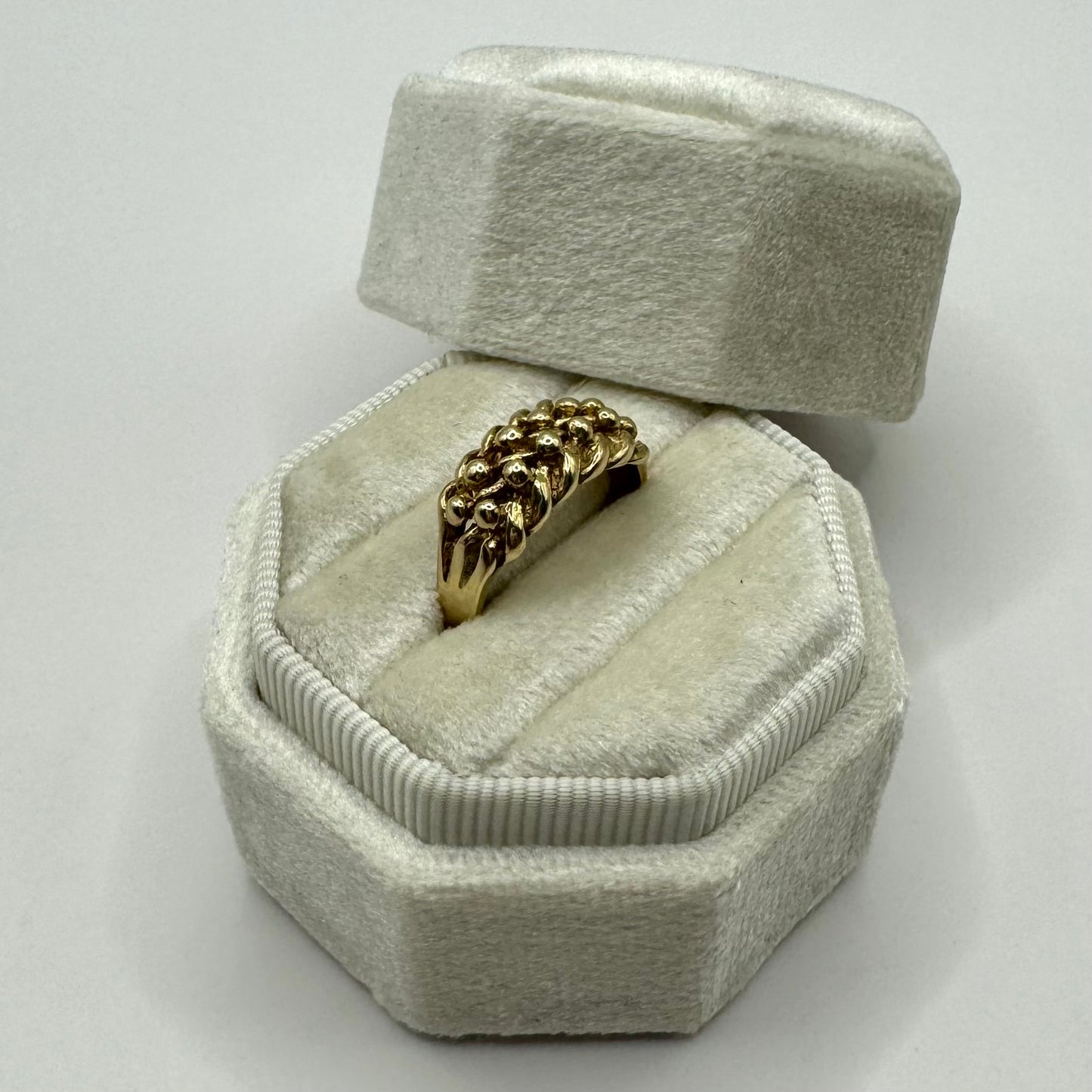 9ct Double row keeper knot ring