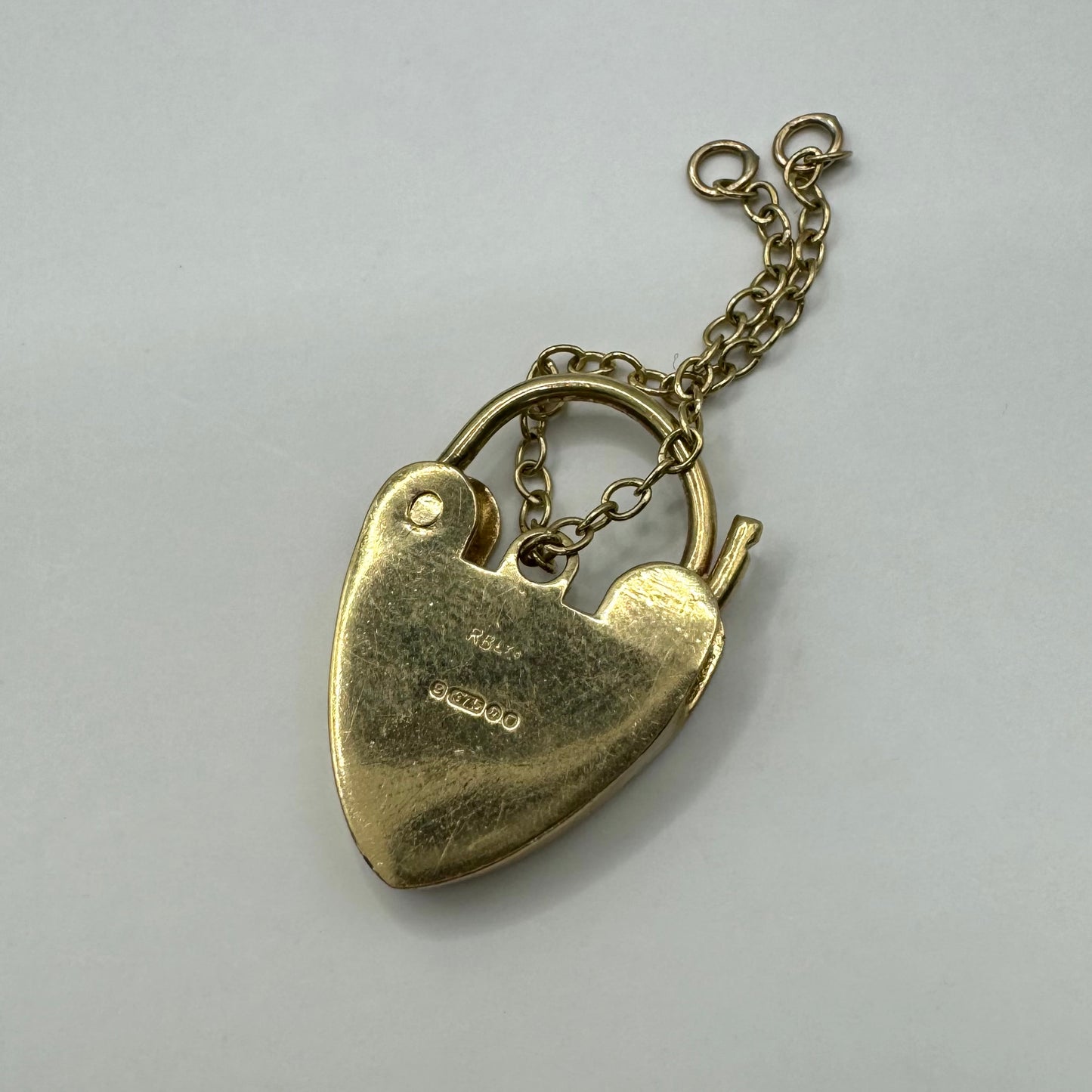 9ct Vintage engraved love padlock with safety chain