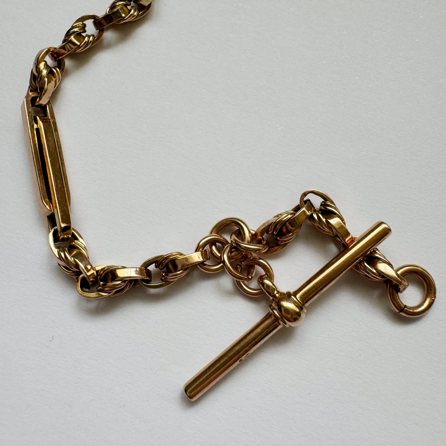 9ct Vintage loveknot & trombone bracelet