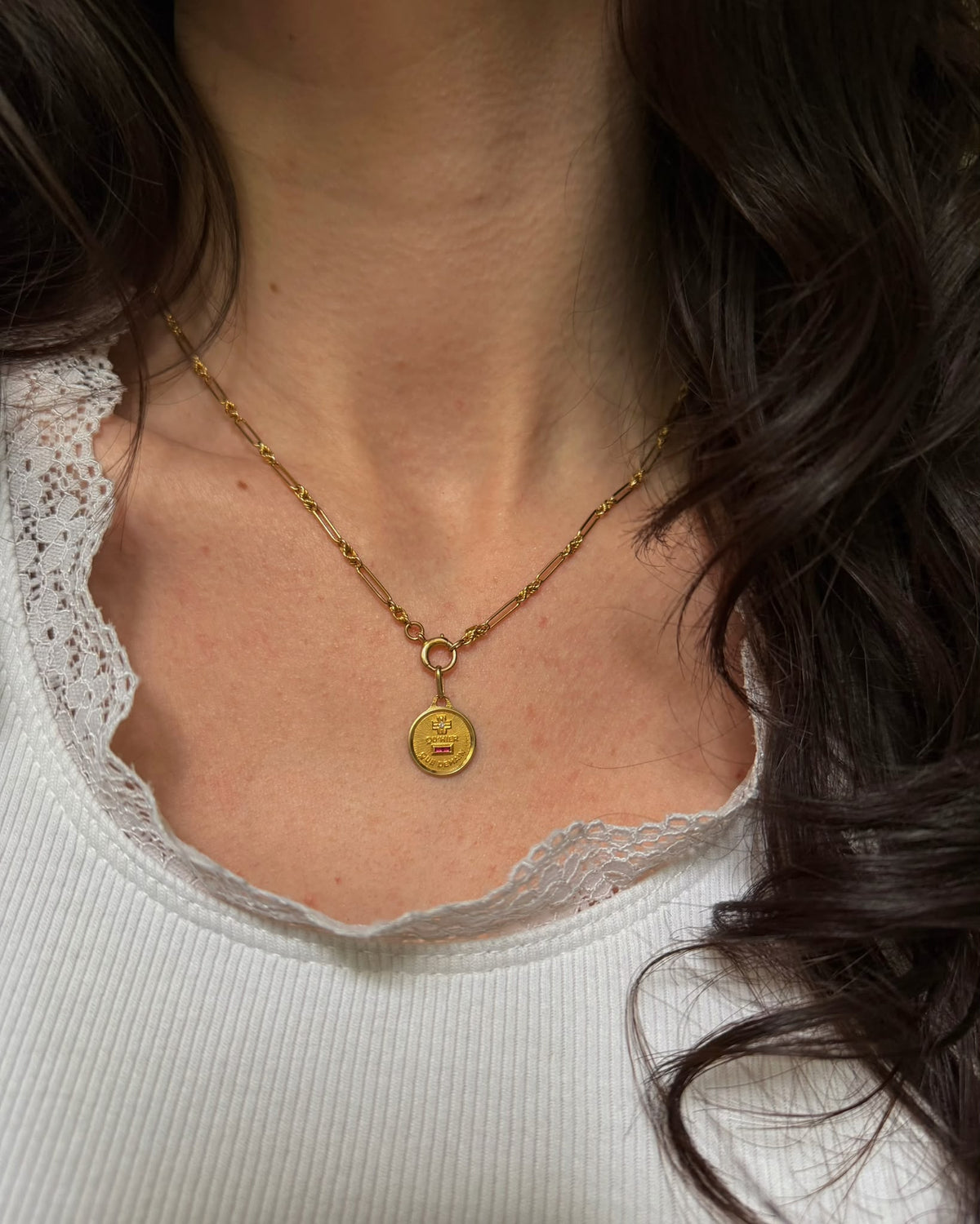 18ct Augis love token, ruby & diamond