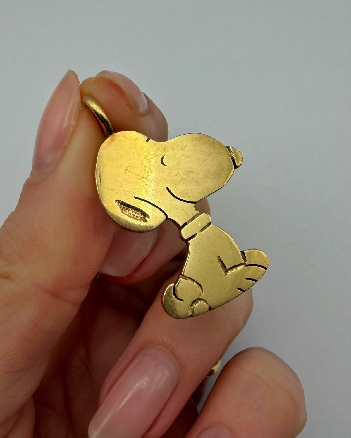 9ct Vintage Snoopy peanuts charm