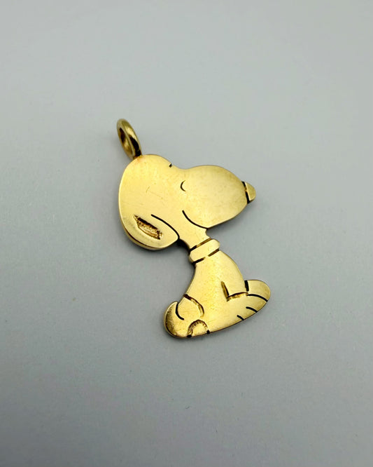 9ct Vintage Snoopy peanuts charm