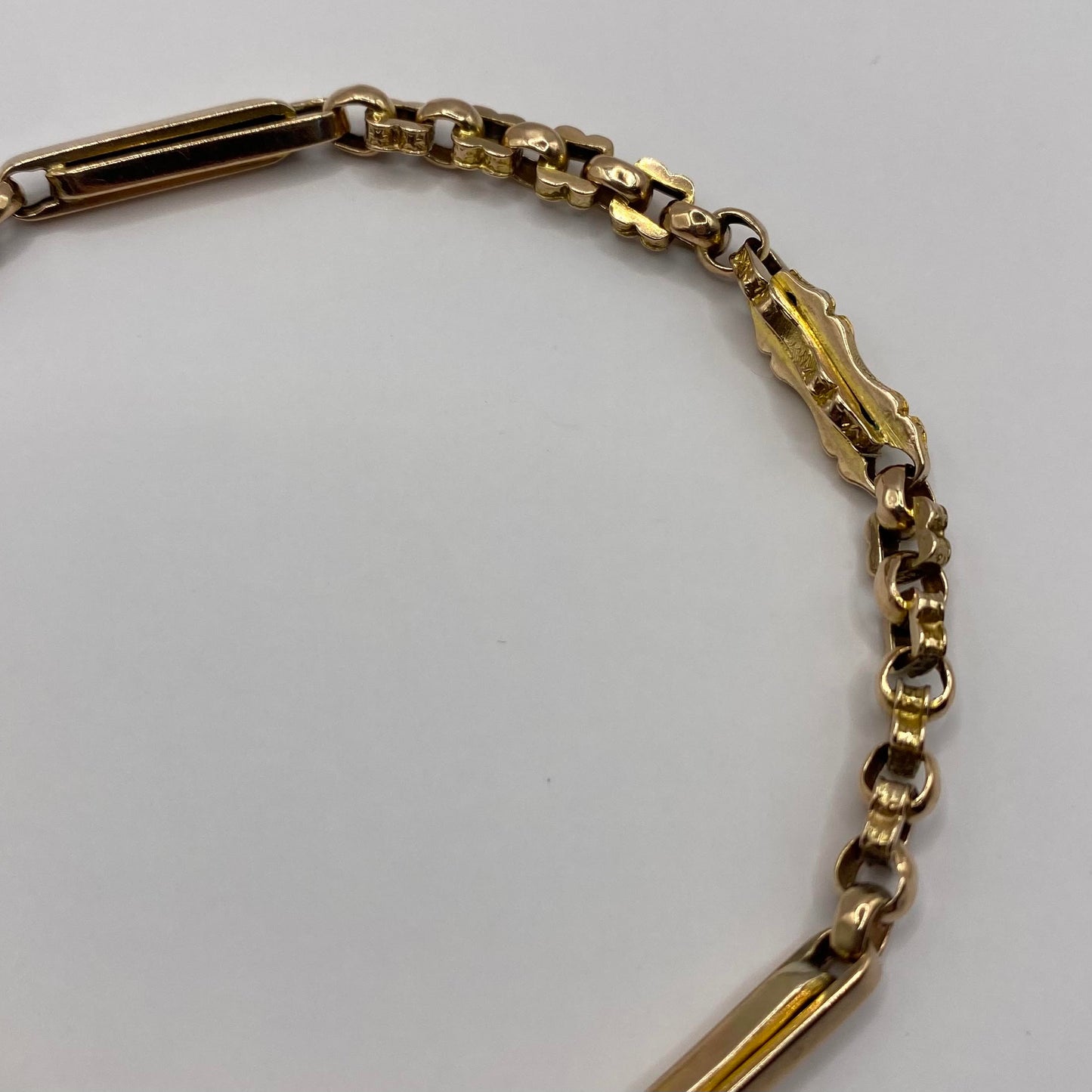 9ct Antique slim star and fetter link bracelet