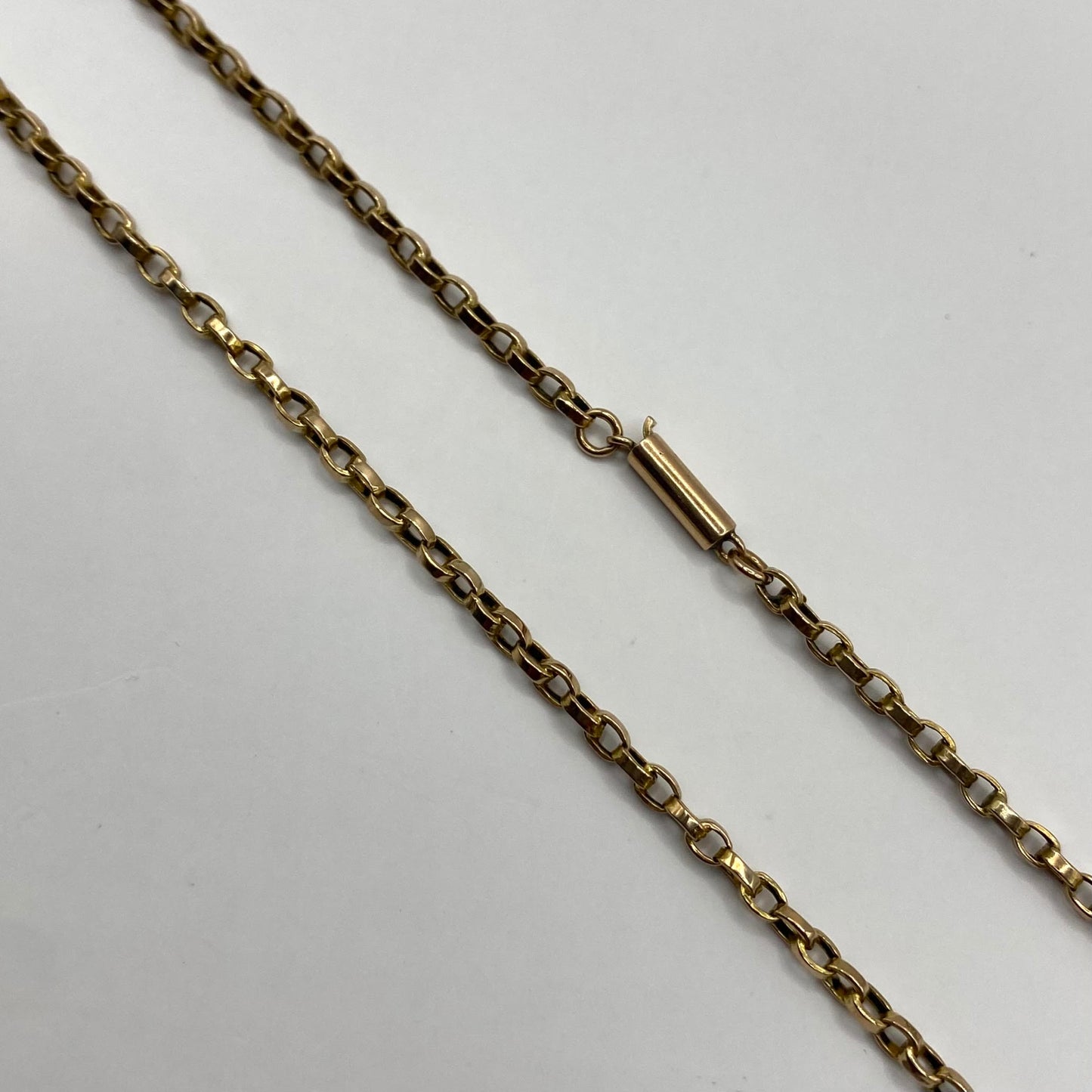 9ct Antique biker style chain with barrel clasp