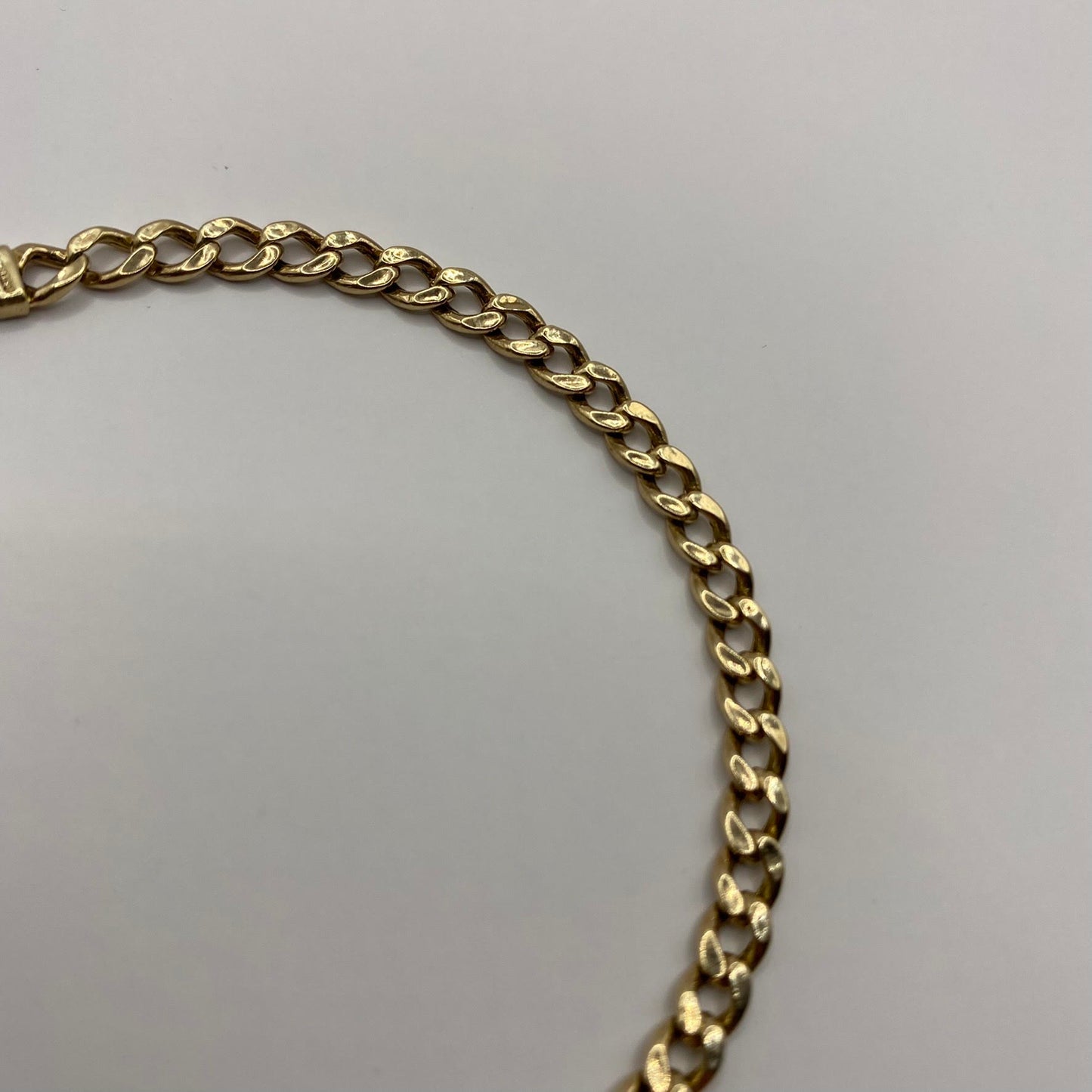 9ct Slim Curb link Bracelet