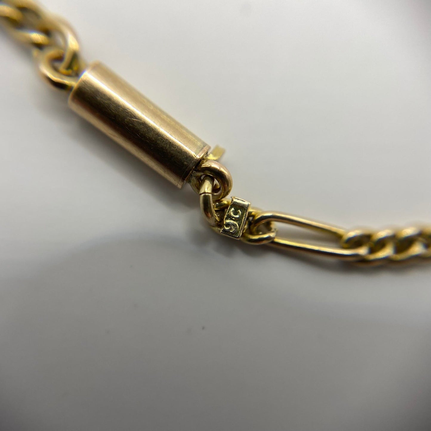 9ct Antique Figaro link with barrel clasp