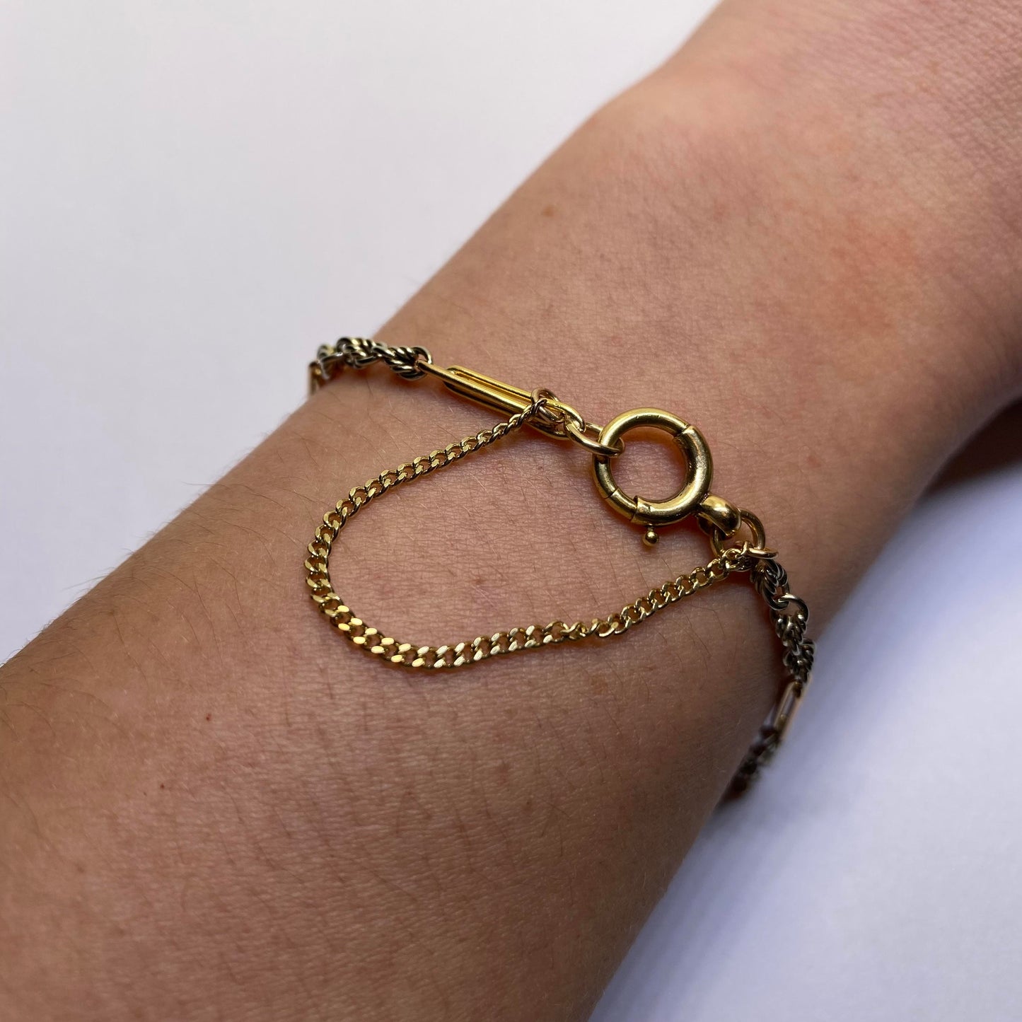 Bicolour love knot & fetter link bracelet