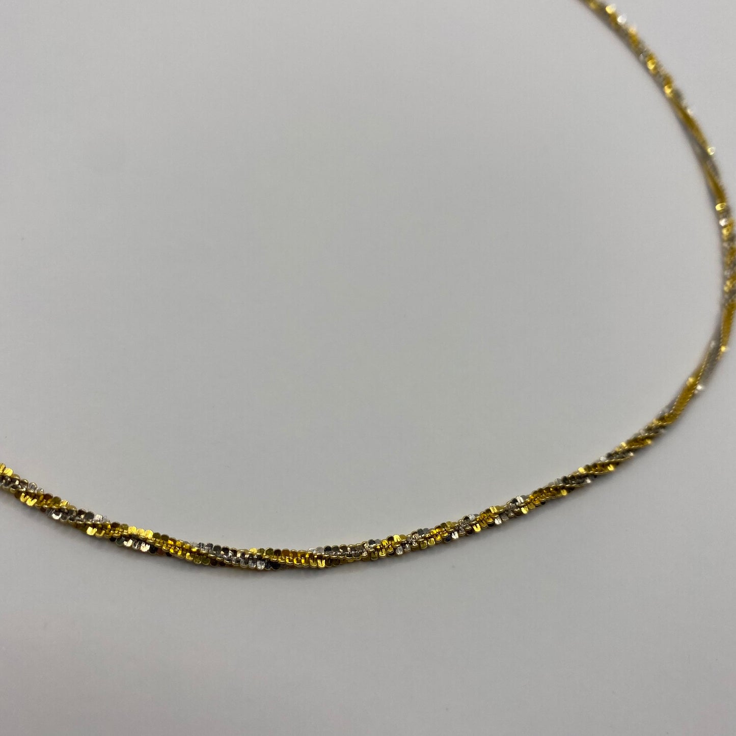 9ct Bicolour twist chain