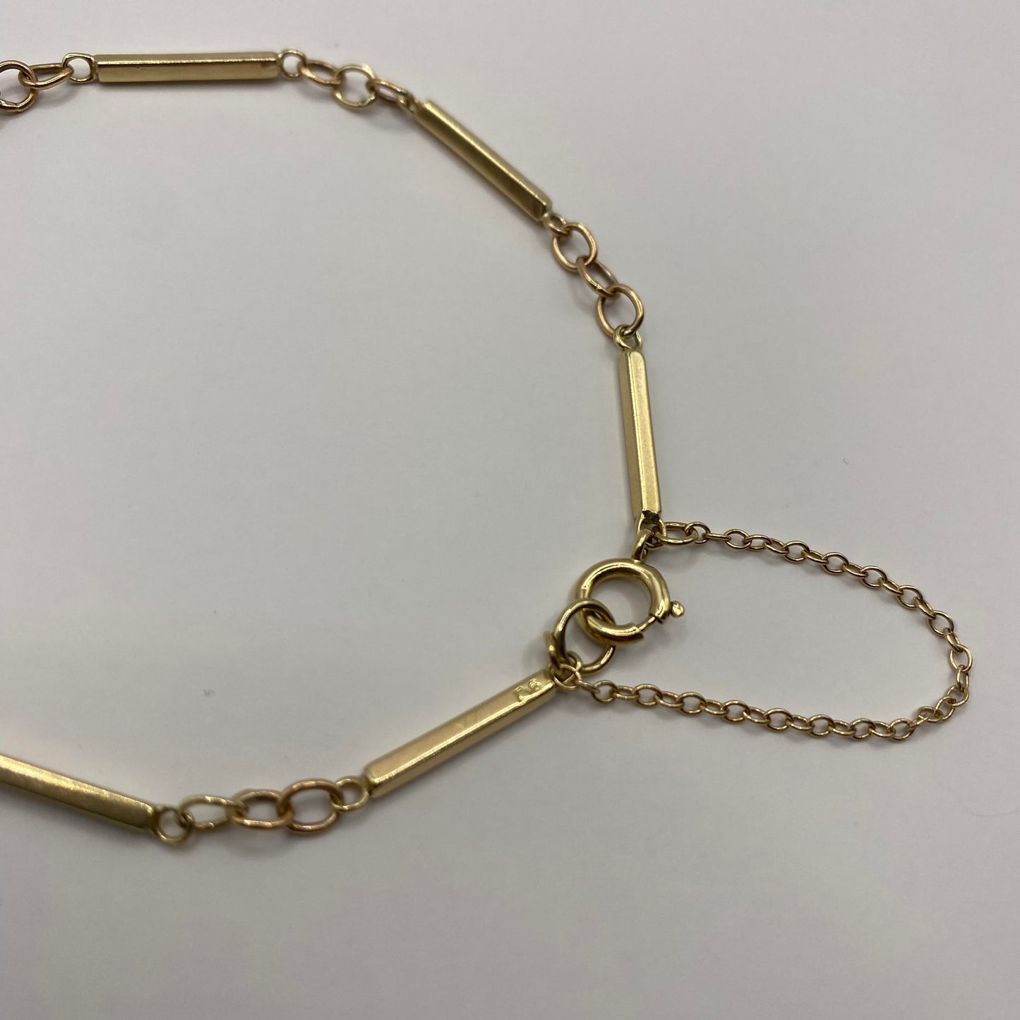 9ct Bar station bracelet