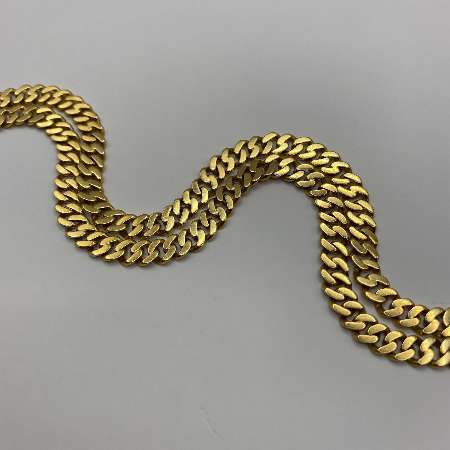 18ct Solid curb chain