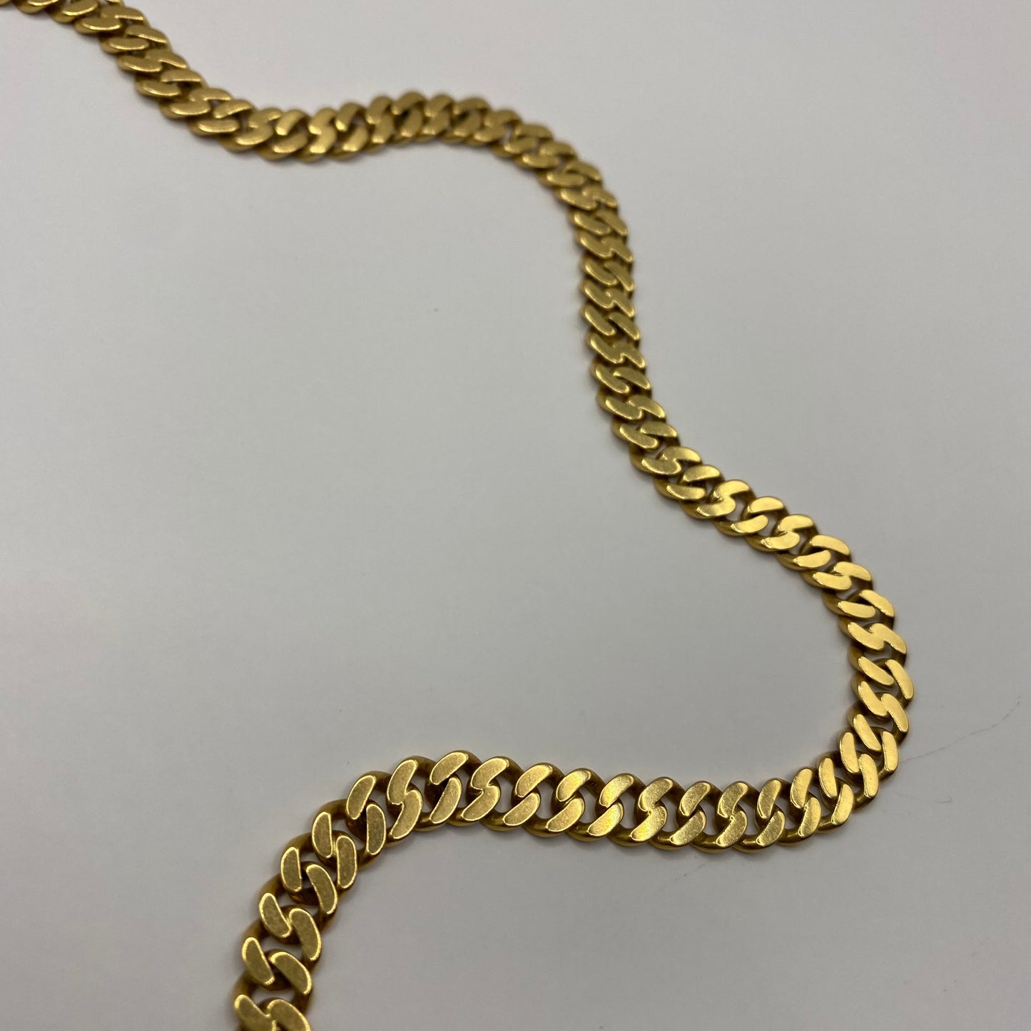 18ct Solid curb chain