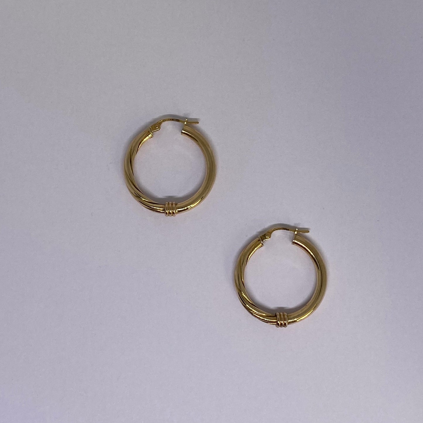 Dual style hoops