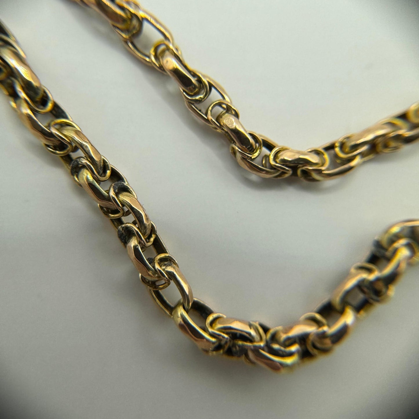 9ct Antique wrapped link belcher chain with barrel clasp