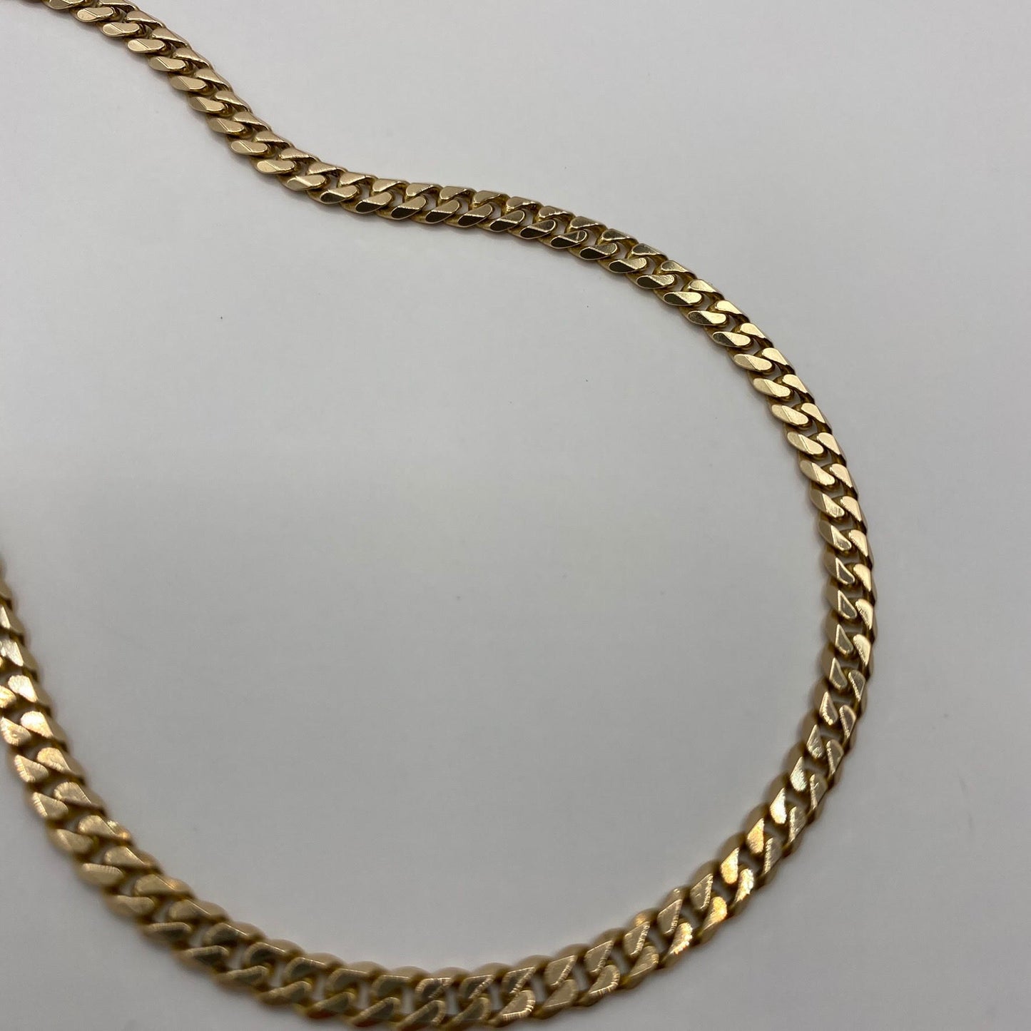 9ct Flat curb chain